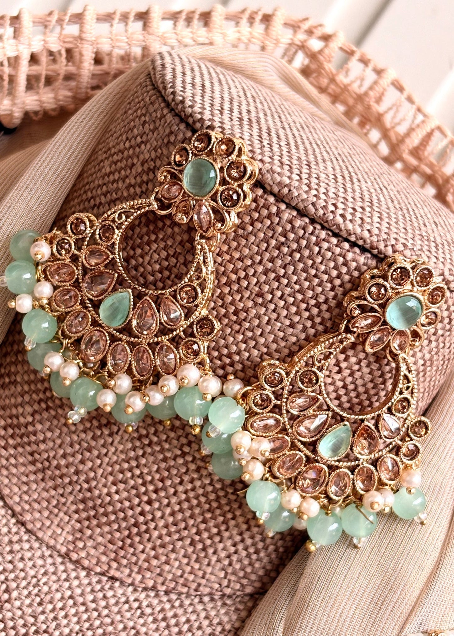 Mint Green Metal Necklace Set Online in KSA Riyadh Saudi Arabia Oman Bahrain Qatar