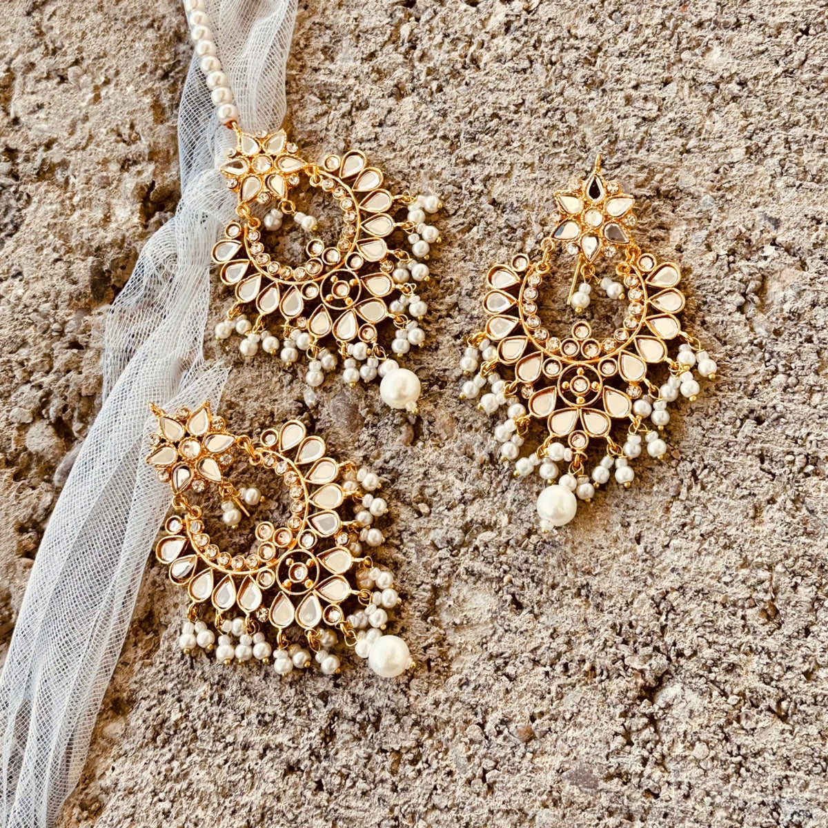 Mughal Inspired Kundan Necklace Set with Earrings Online in KSA Riyadh Saudi Arabia Oman Bahrain Qatar