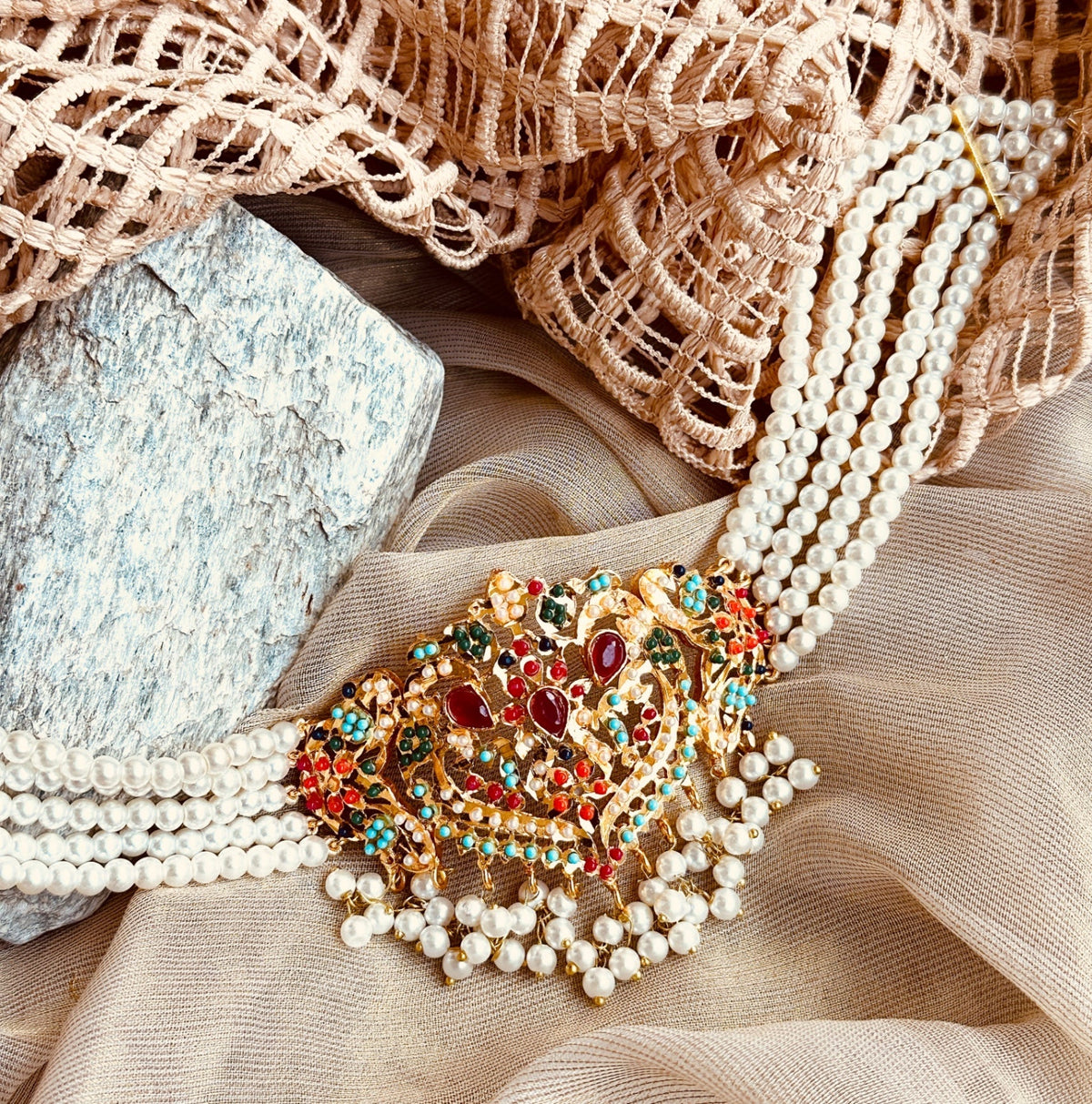 Multi Tone Choker Necklace for Bridal Wear Online in KSA Riyadh Saudi Arabia Oman Bahrain Qatar