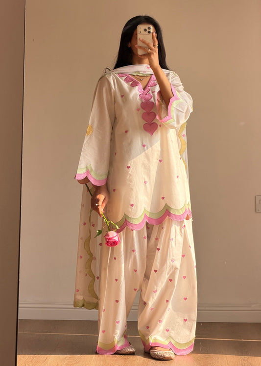 Off-White Cotton Embroidered Salwar Kameez Online in KSA Riyadh Saudi Arabia Oman Bahrain Qatar