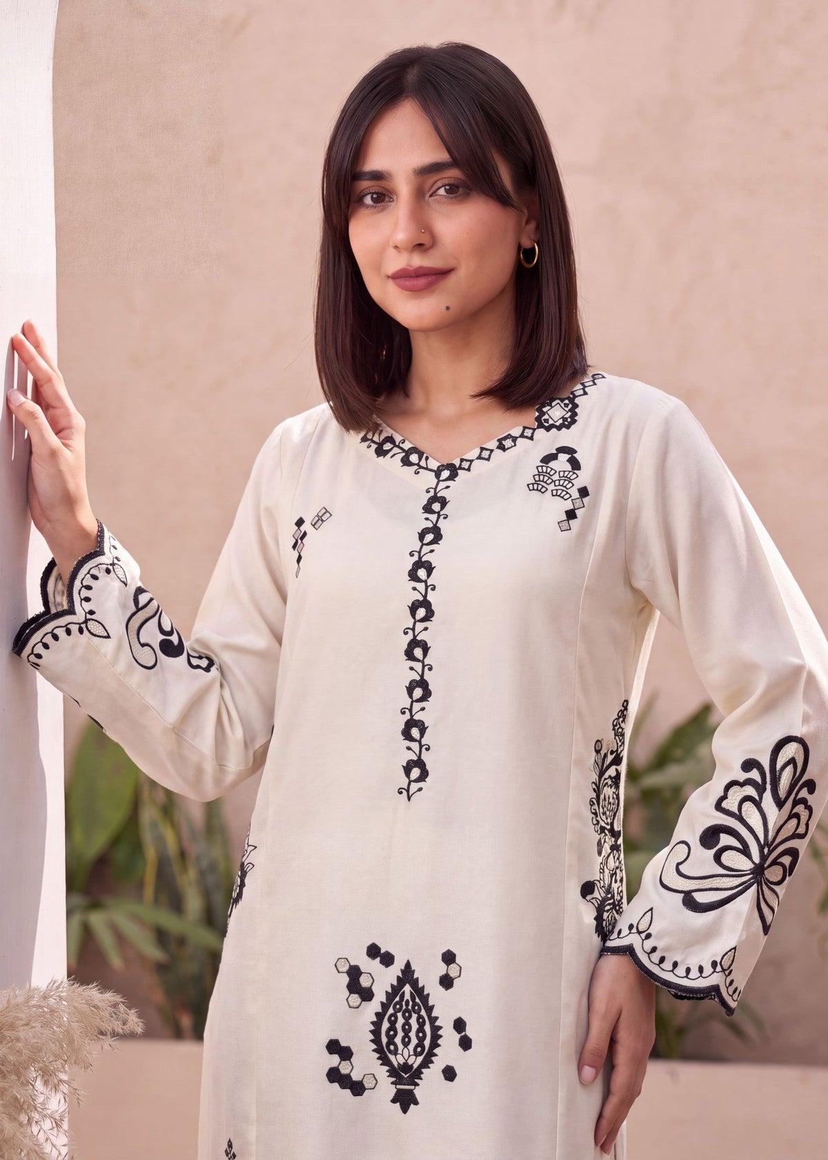 Off-White Dhanak Embroidered Straight Kurta Salwar Kameez Online in Dubai UAE Abudhabi Ajman Sharjah