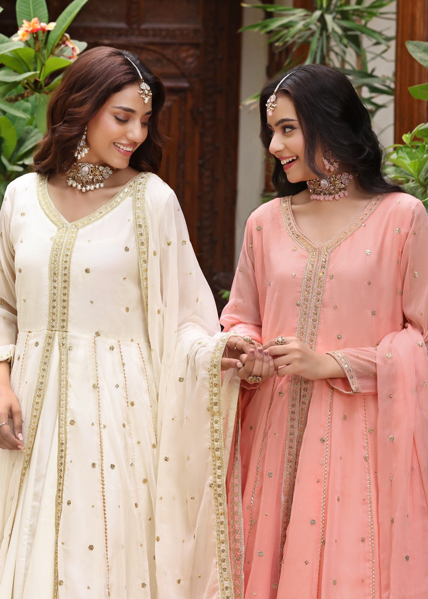 Off-White Embroidered Chiffon 3 Piece Suit Online in KSA Riyadh Saudi Arabia Oman Bahrain Qatar