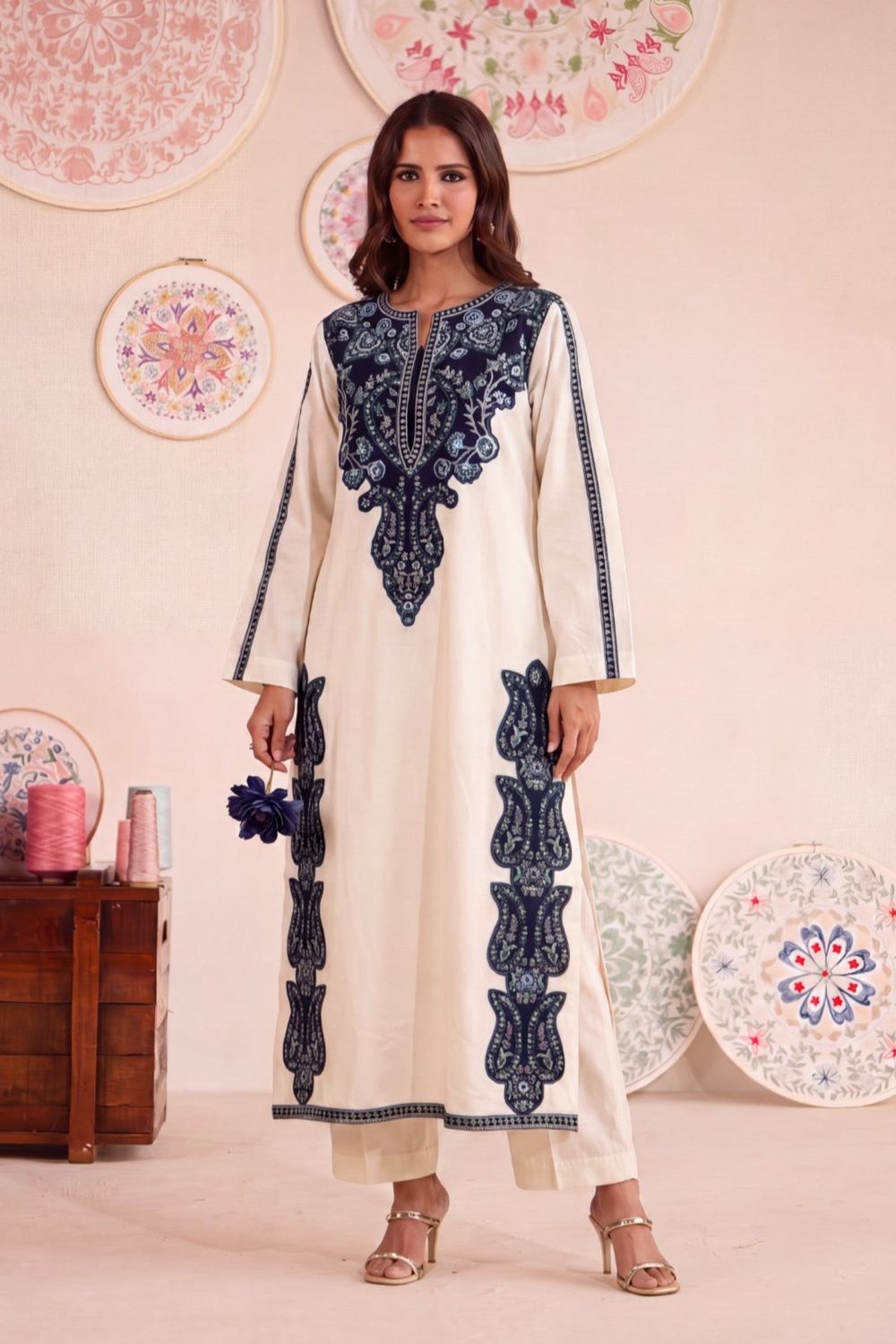 Off-White Embroidered Lawn Kurta Set Online in Dubai UAE Abudhabi Ajman Sharjah