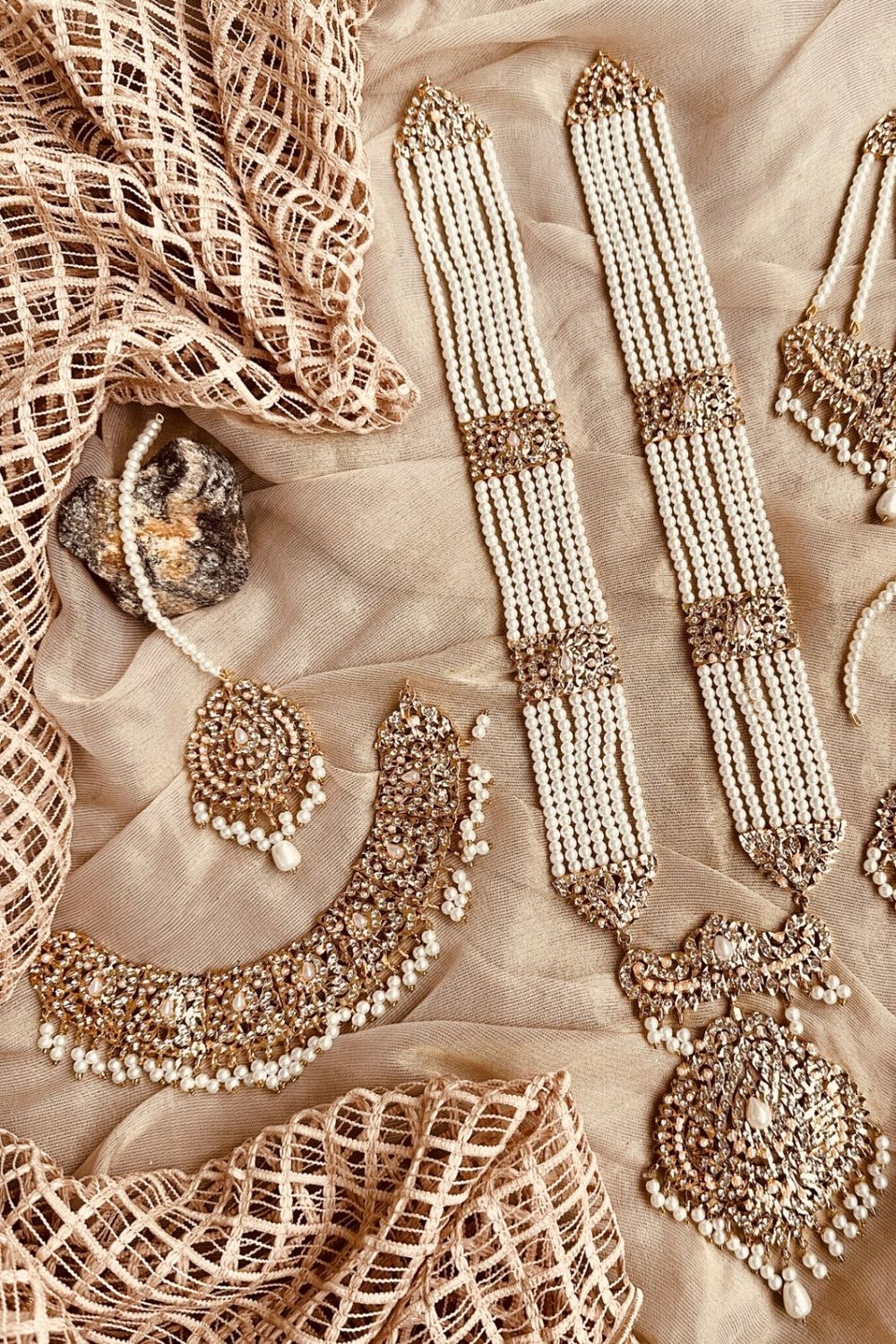 Off-White Gold Plated Bridal Jewellery Set Online in Dubai UAE Abudhabi Ajman Sharjah