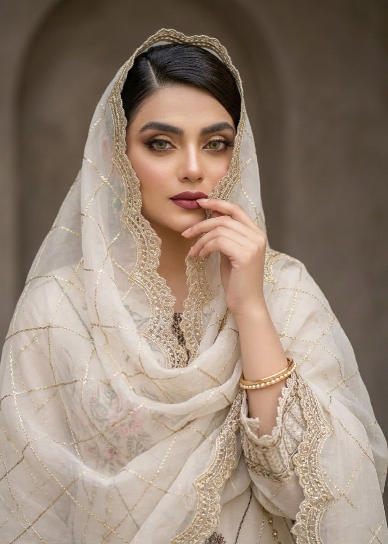 Off White Organza Pakistani Suit Online in Dubai UAE Abudhabi Ajman Sharjah