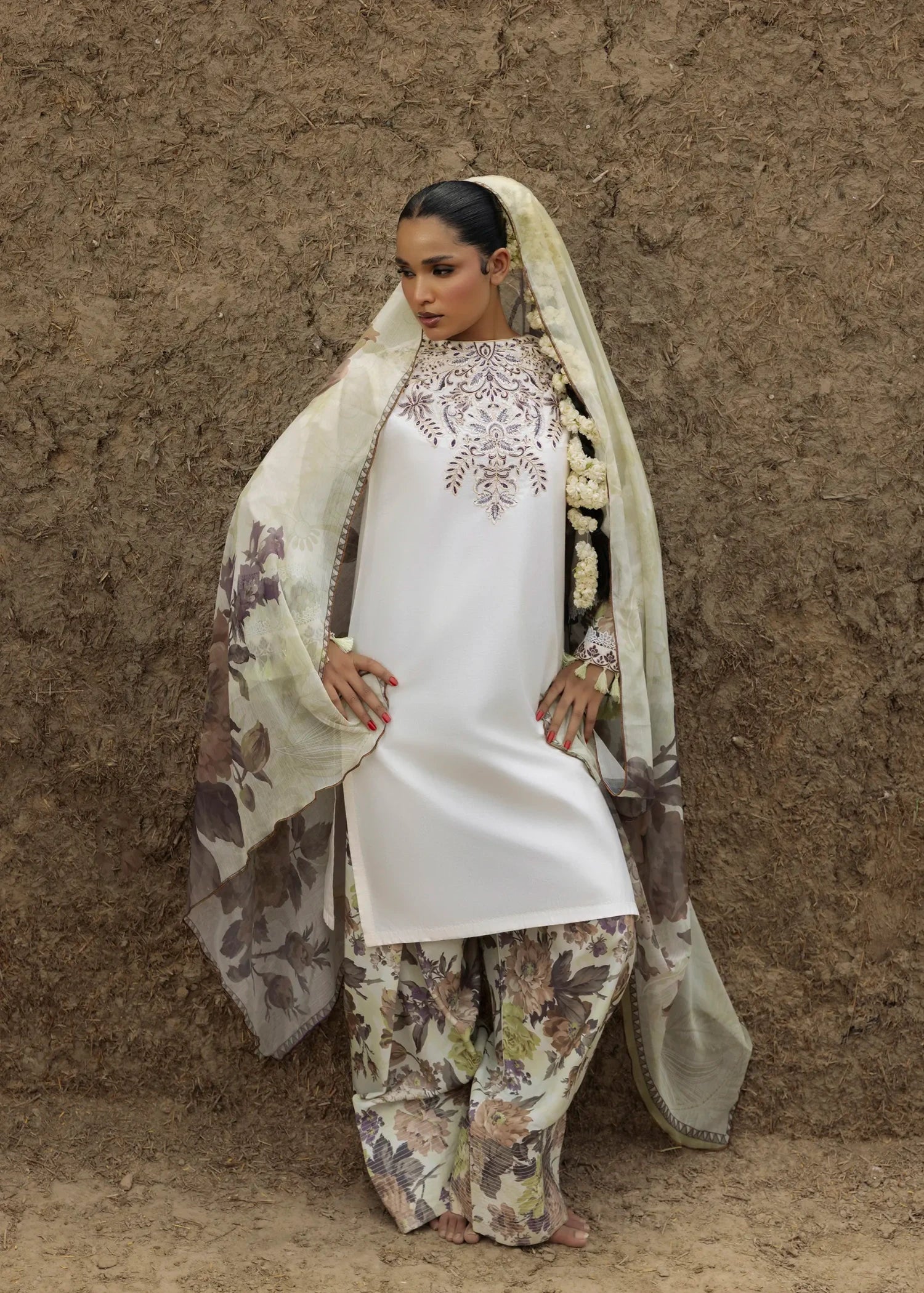 Off-White Summer Wear Farshi Shalwar Suit Online in Dubai UAE Abudhabi Ajman Sharjah