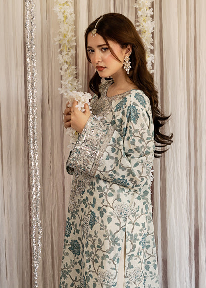 Off-White Tilla Embroidered Lawn Kurta Set Online in KSA Riyadh Saudi Arabia Oman Bahrain Qatar