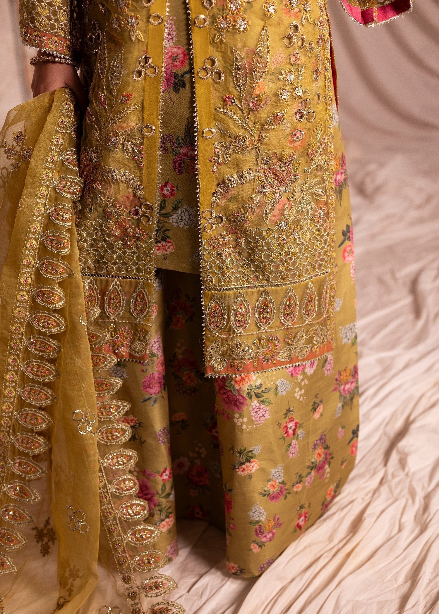 Olive Green Organza Straight Kurta Suit Online in KSA Riyadh Saudi Arabia Oman Bahrain Qatar