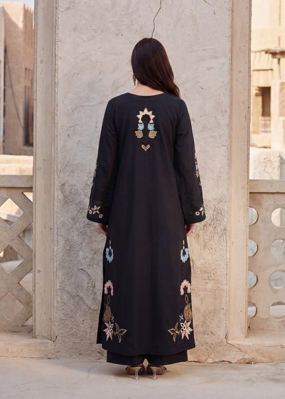 Pakistani Black Embroidered Lawn Suit Online in KSA Riyadh Saudi Arabia Oman Bahrain Qatar