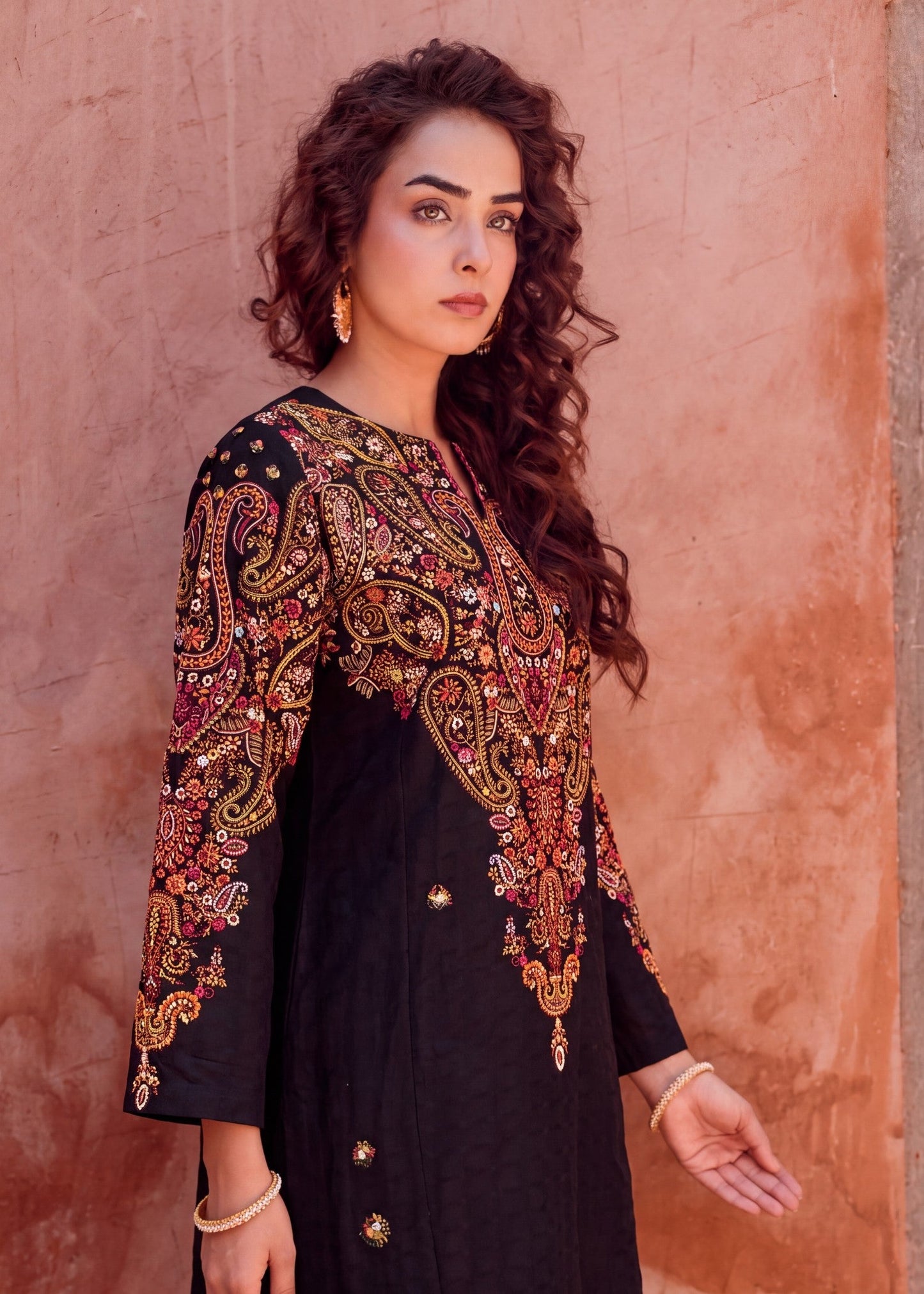 Pakistani Black Embroidered Suit Online in KSA Riyadh Saudi Arabia Oman Bahrain Qatar