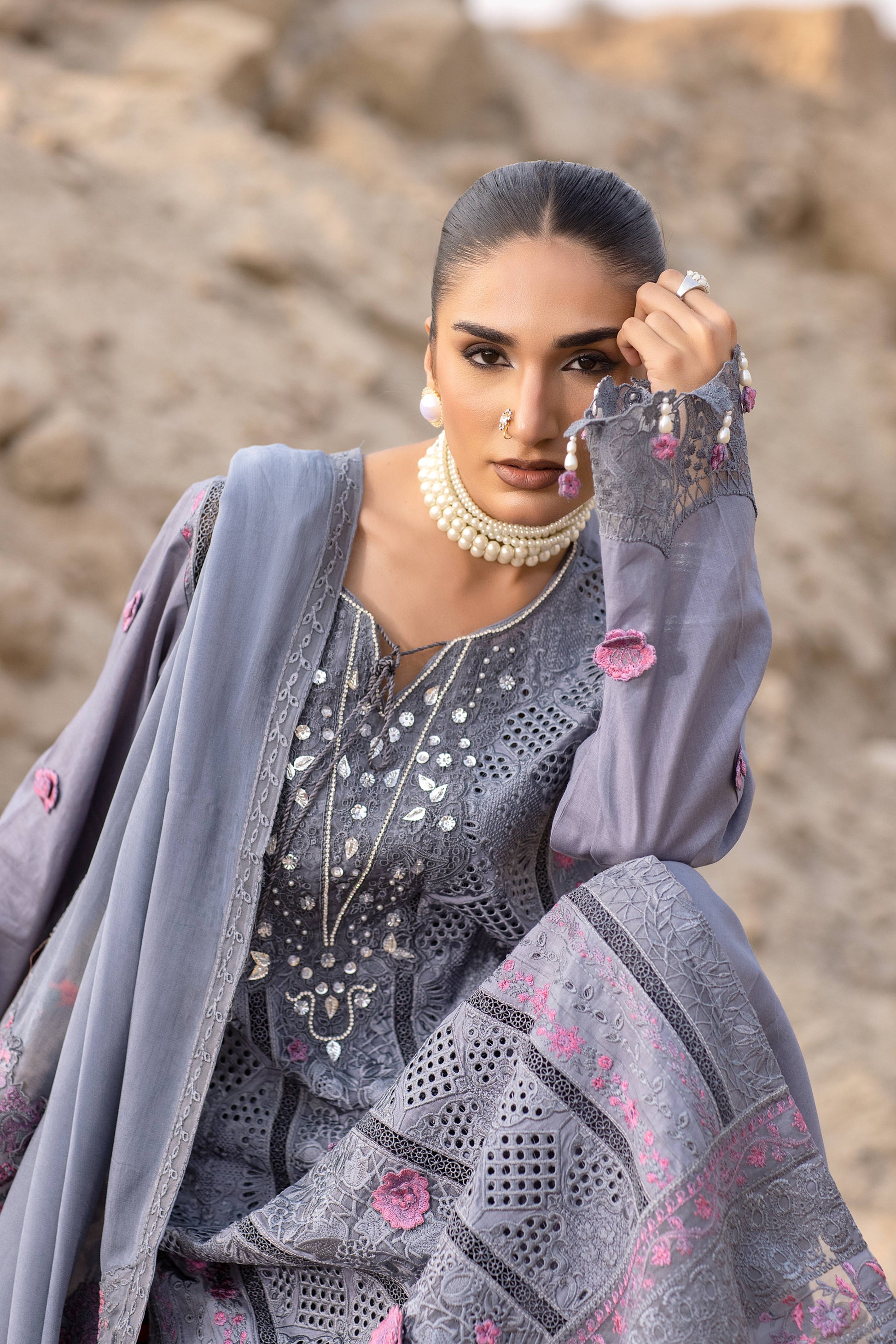 Pakistani Cotton Embroidered Ladies Suit Online in KSA Riyadh Saudi Arabia Oman Bahrain Qatar