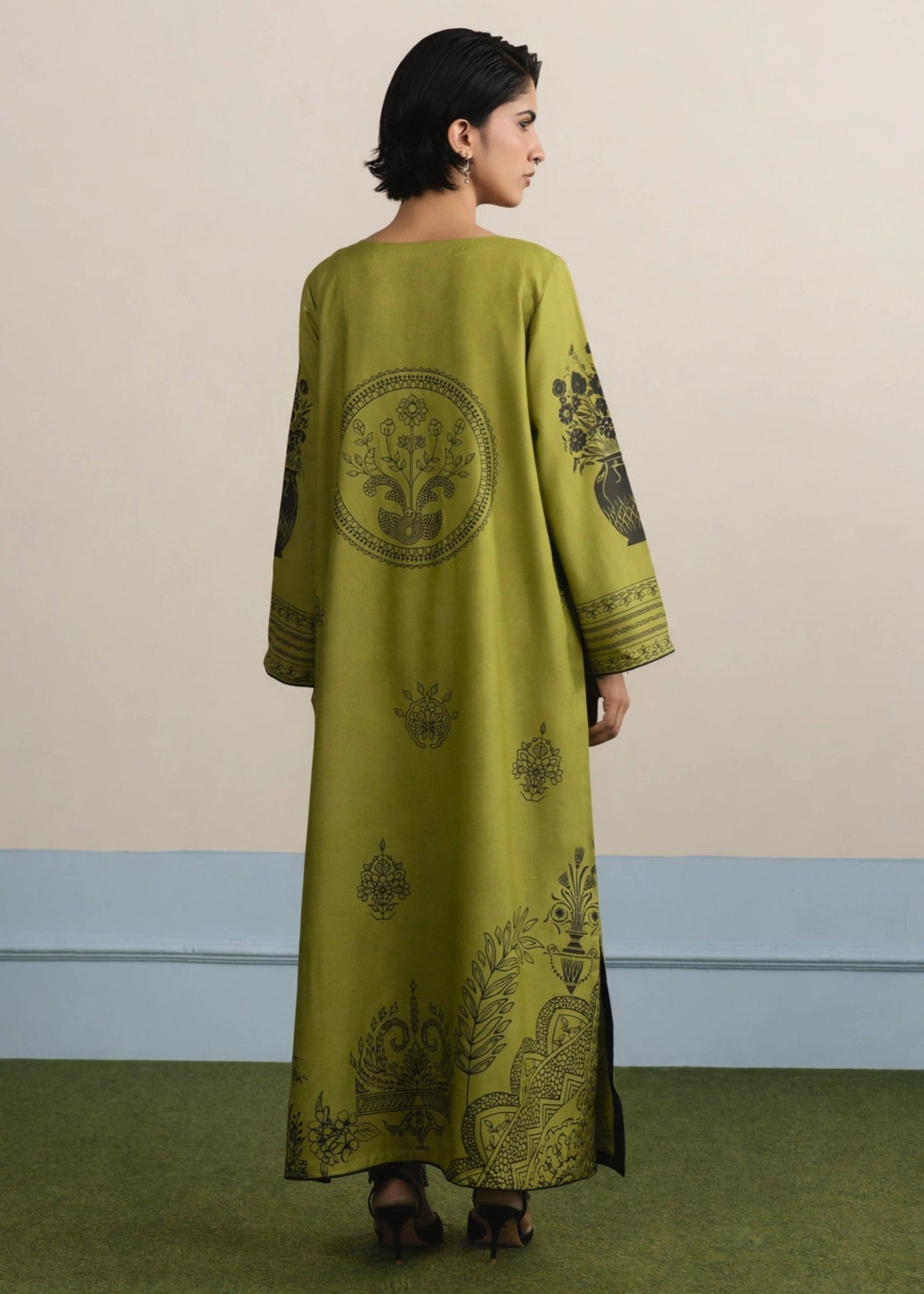 Pakistani Designer Apple Green Dhanak Kaftan Online in KSA Riyadh Saudi Arabia Oman Bahrain Qatar