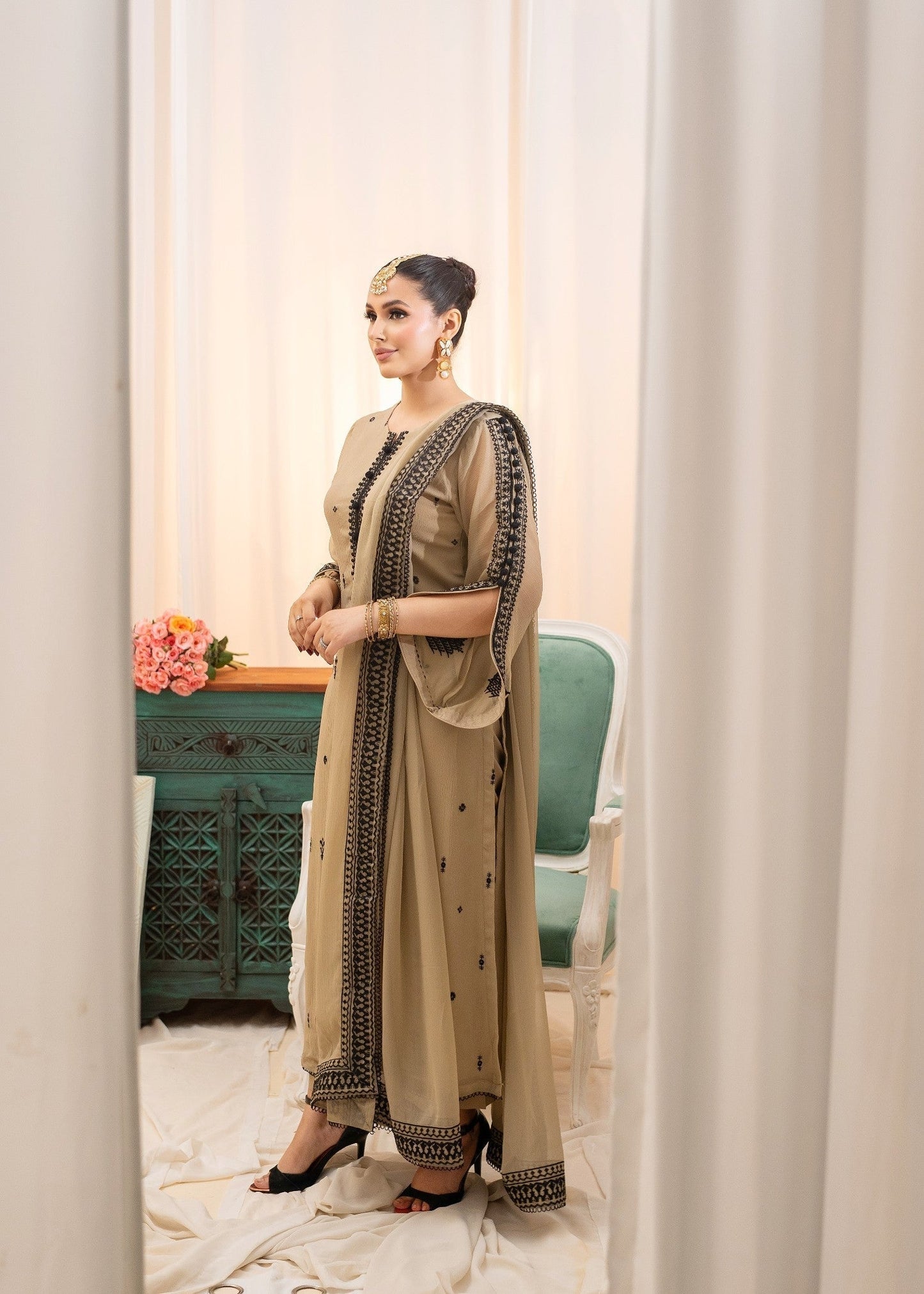 Pakistani Designer Beige Embroidered Chiffon Salwar Kameez Online in KSA Riyadh Saudi Arabia Oman Bahrain Qatar
