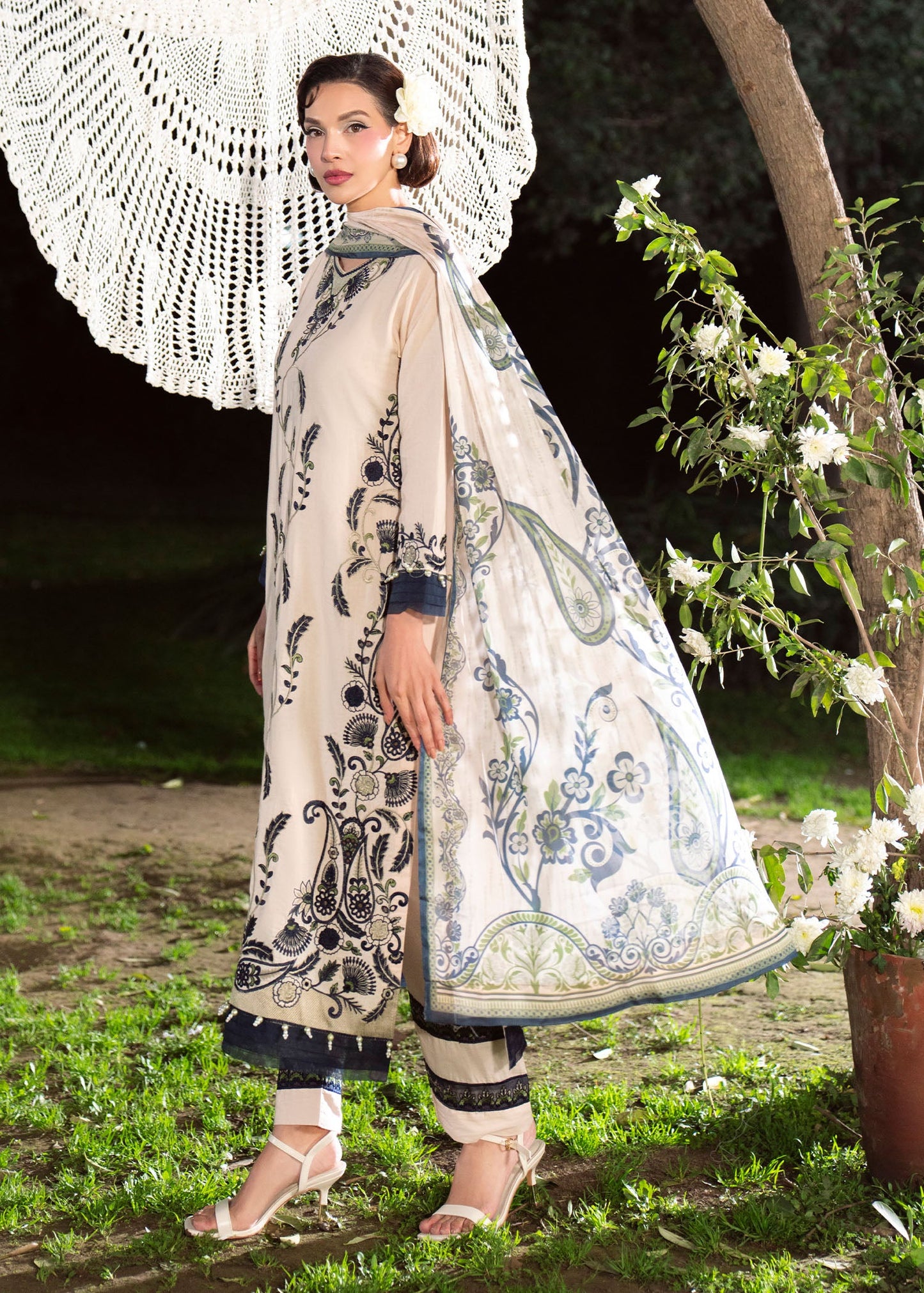 Pakistani Designer Beige Lawn Salwar Kameez Online in KSA Riyadh Saudi Arabia Oman Bahrain Qatar