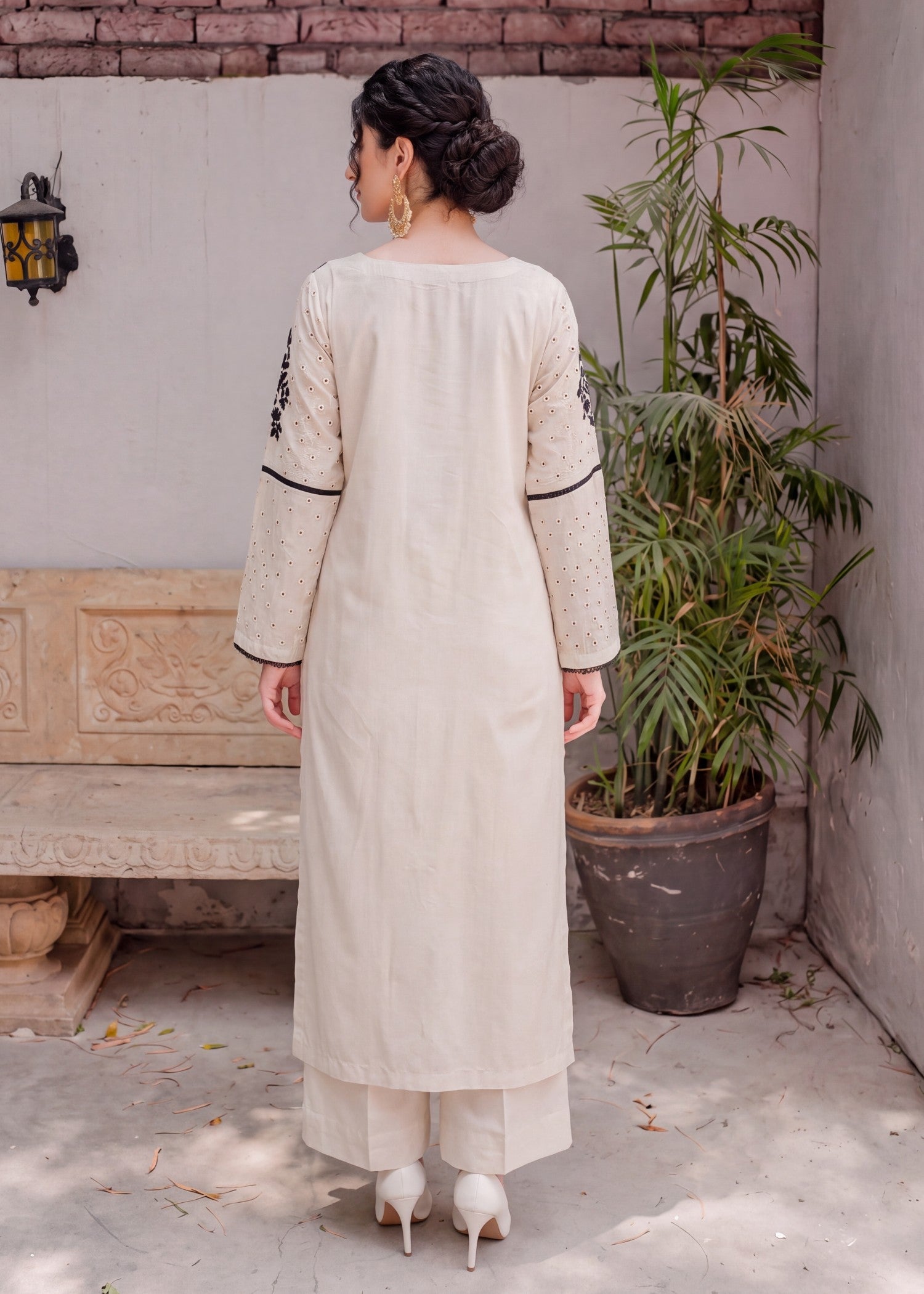 Pakistani Designer Beige Linen Kurta Pajama Online in KSA Riyadh Saudi Arabia Oman Bahrain Qatar