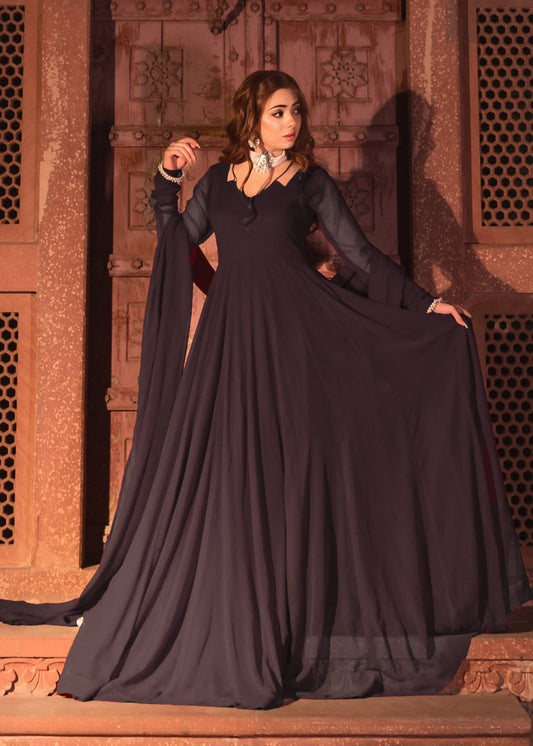 Pakistani Designer Black Chiffon Embellished Suit Online in KSA Riyadh Saudi Arabia Oman Bahrain Qatar