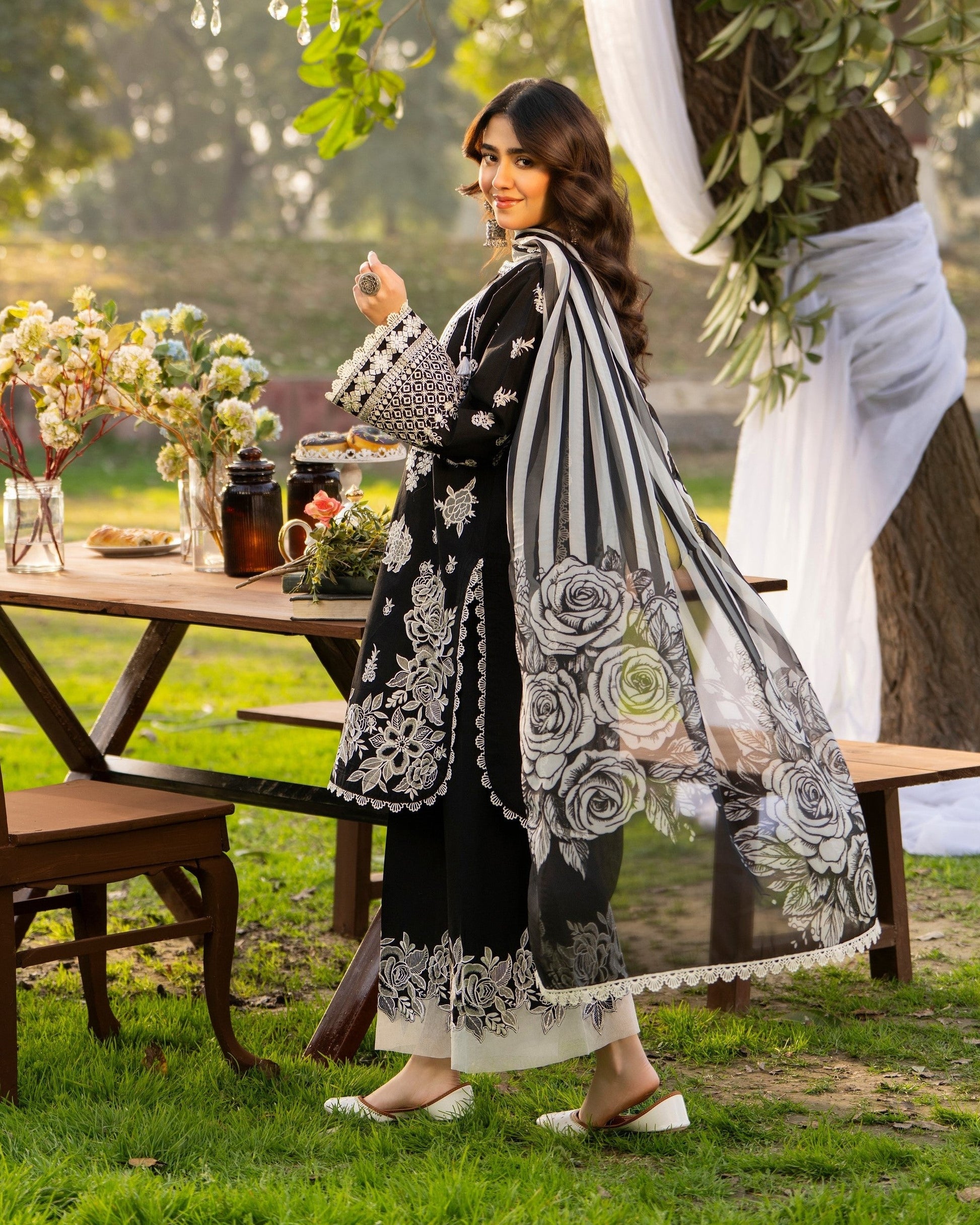 Pakistani Designer Black Cotton Ready to Wear Suit Online in KSA Riyadh Saudi Arabia Oman Bahrain Qatar