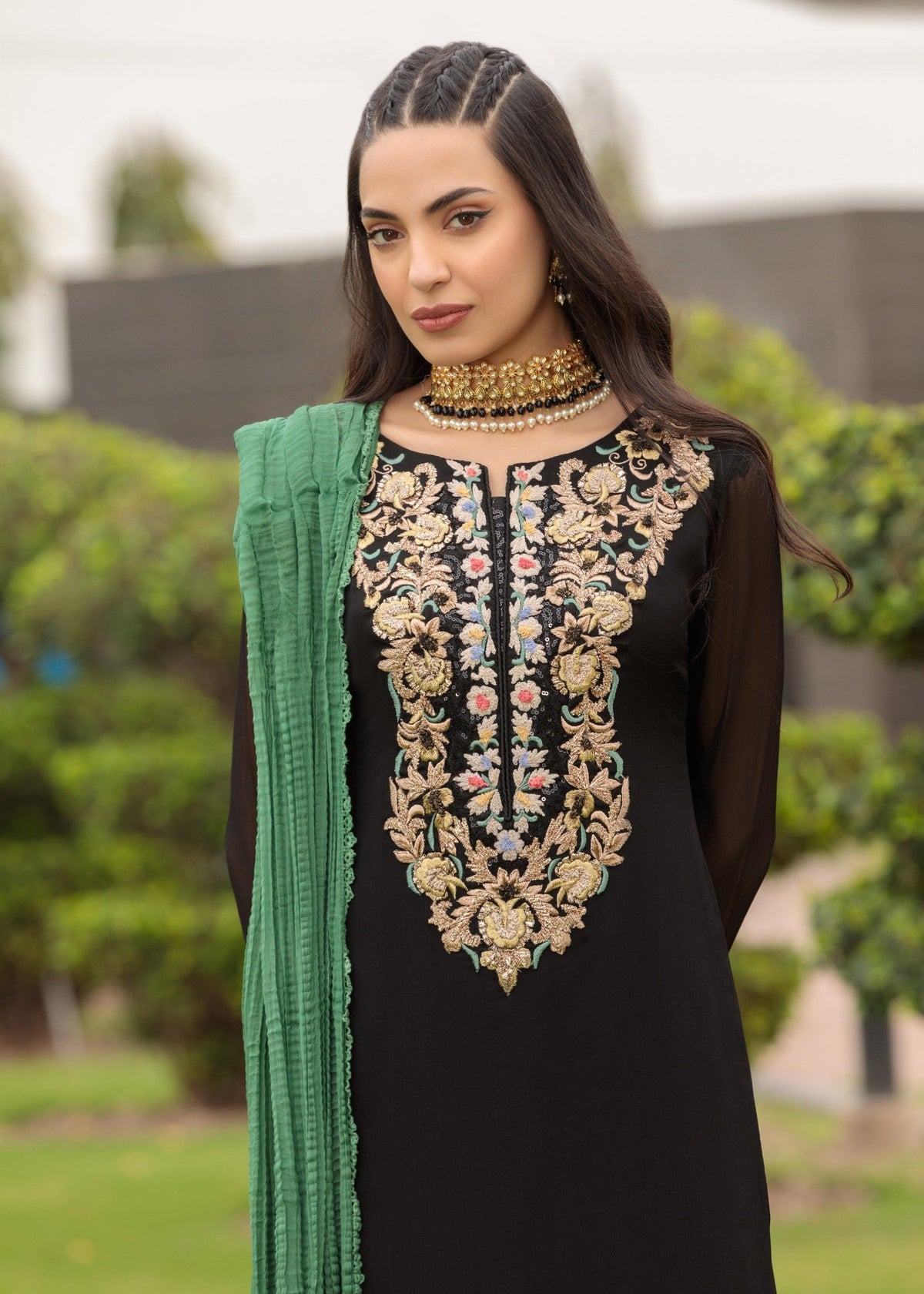 Pakistani Designer Black Crinkle Salwar Kameez Online in KSA Riyadh Saudi Arabia Oman Bahrain Qatar