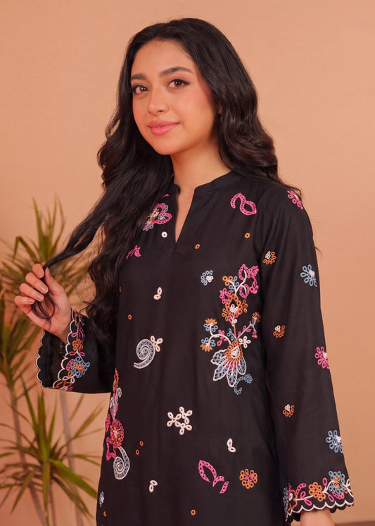 Pakistani Designer Black Dhanak Salwar Kameez Online in KSA Riyadh Saudi Arabia Oman Bahrain Qatar