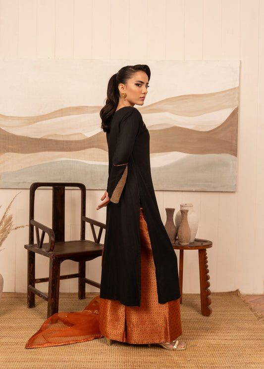 Pakistani Designer Black Embellished Kurta Pajama Online in KSA Riyadh Saudi Arabia Oman Bahrain Qatar