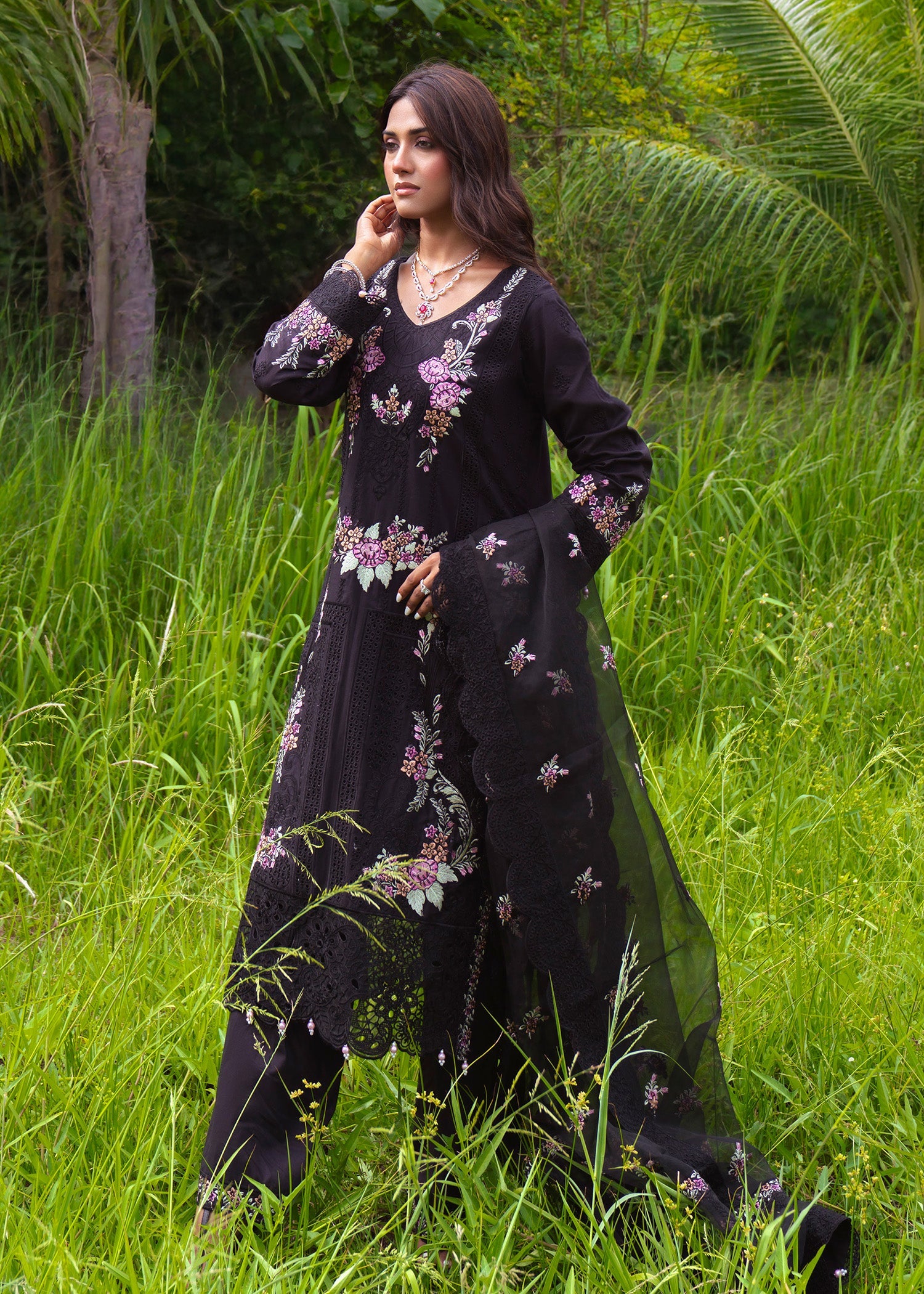 Pakistani Designer Black Embroidered Suit Online in KSA Riyadh Saudi Arabia Oman Bahrain Qatar