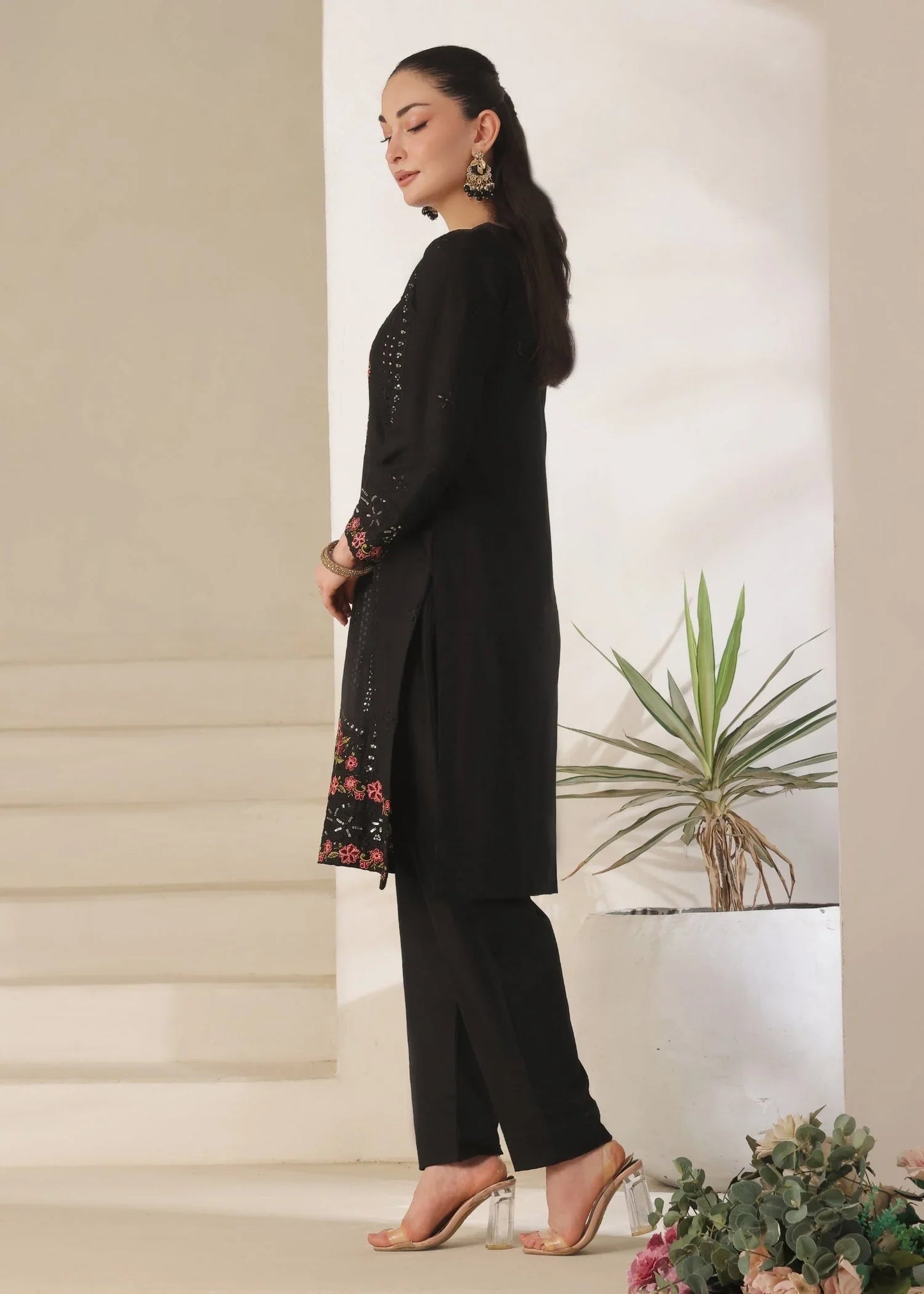 Pakistani Designer Black Embroidered Suit Online in KSA Riyadh Saudi Arabia Oman Bahrain Qatar