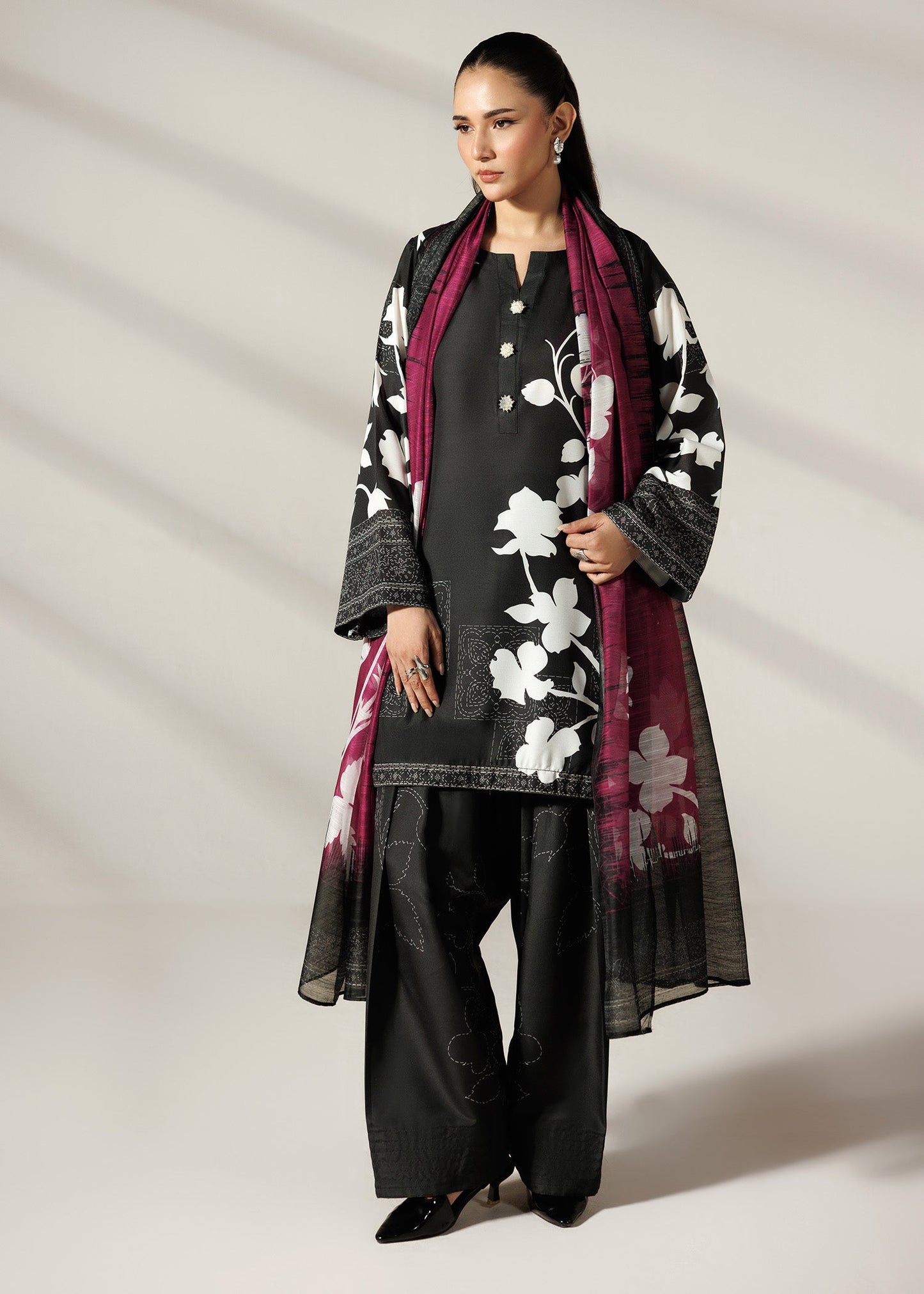Pakistani Designer Black Farshi Shalwar Suit Online in KSA Riyadh Saudi Arabia Oman Bahrain Qatar