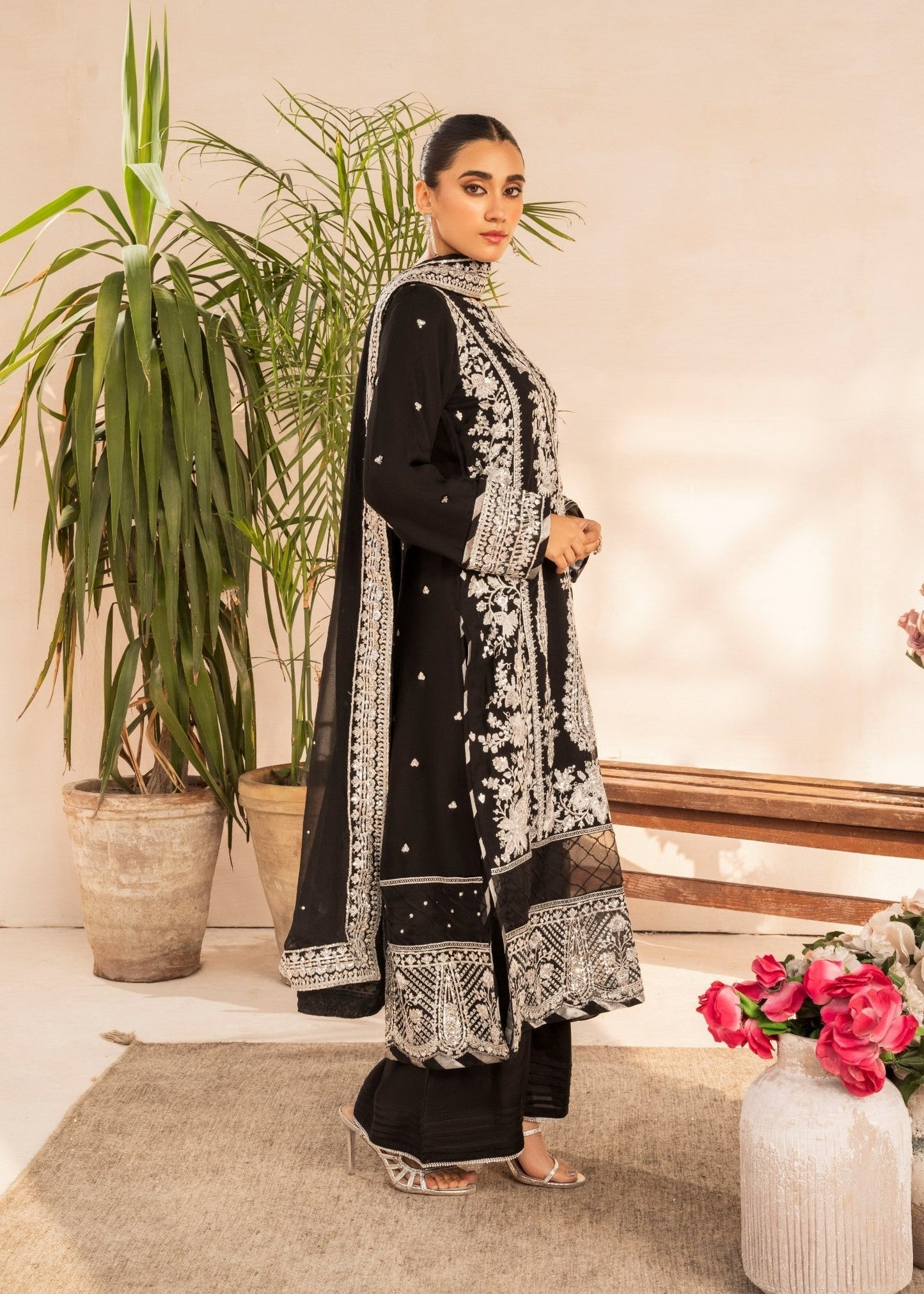 Pakistani Designer Black Georgette Chiffon Salwar Kameez Online in KSA Riyadh Saudi Arabia Oman Bahrain Qatar