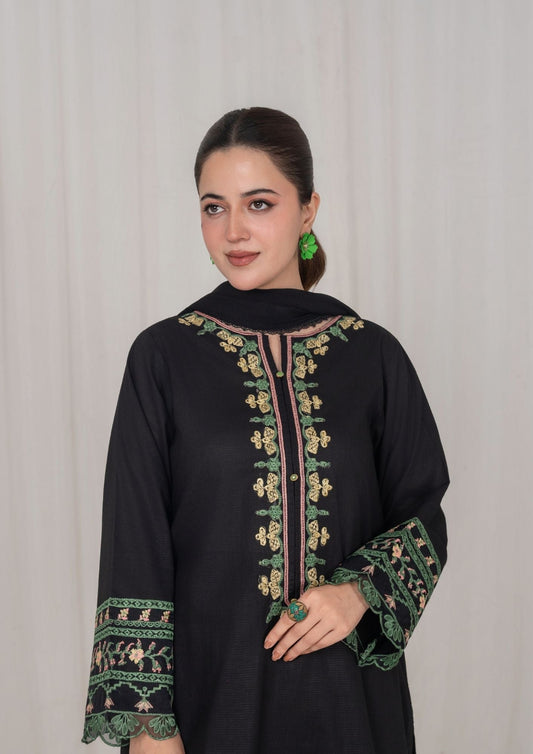 Pakistani Designer Black Lawn Salwar Kameez Online in KSA Riyadh Saudi Arabia Oman Bahrain Qatar