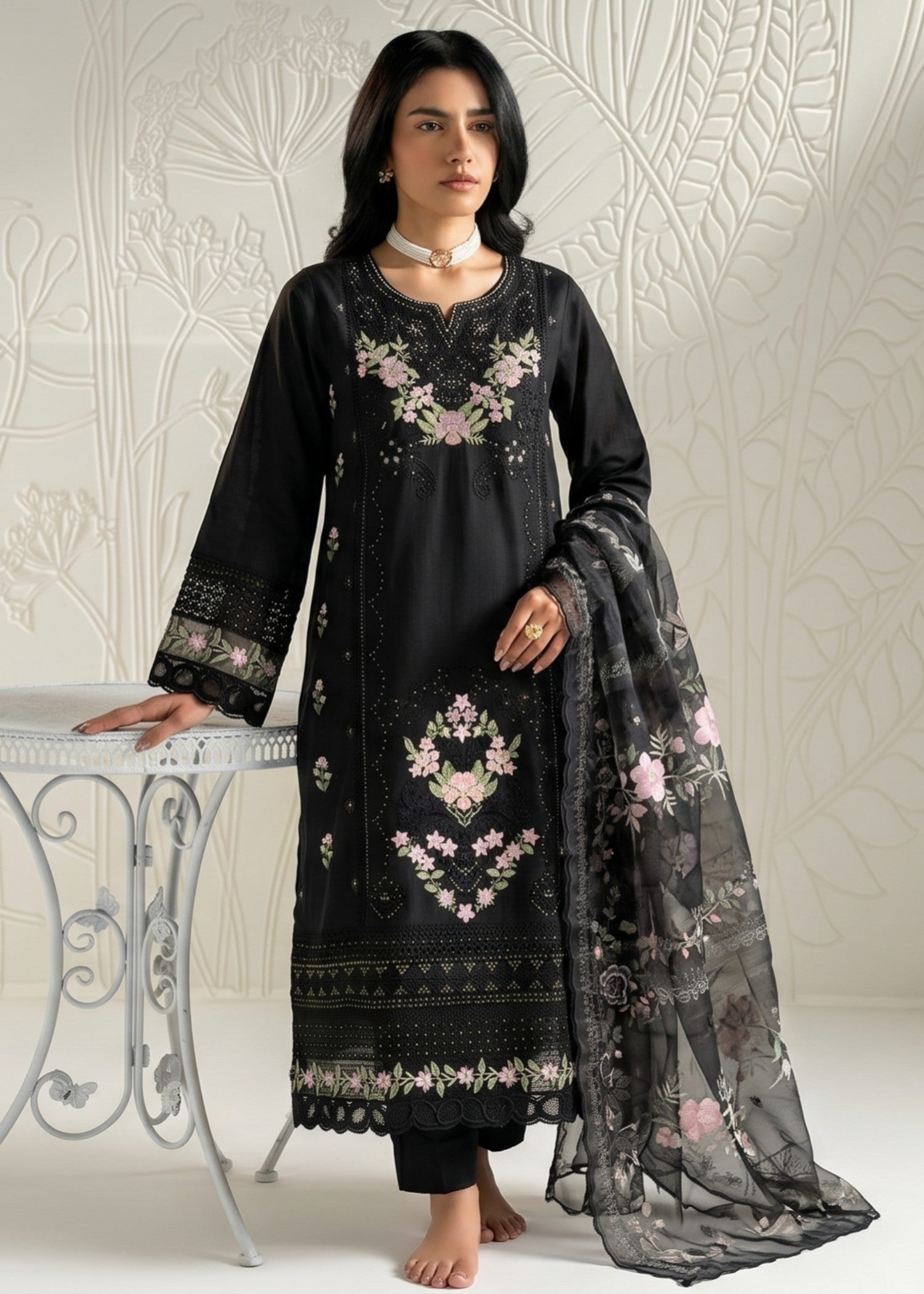 Pakistani Designer Black Lawn Salwar Kameez Online in KSA Riyadh Saudi Arabia Oman Bahrain Qatar