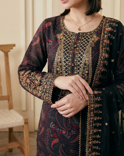 Pakistani Designer Black Lawn Salwar Kameez Online in KSA Riyadh Saudi Arabia Oman Bahrain Qatar