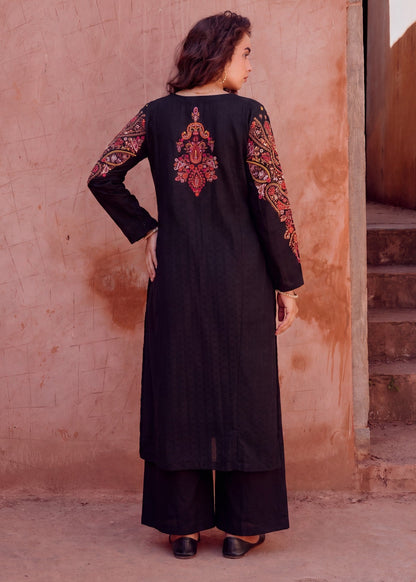 Pakistani Designer Black Lawn Salwar Kameez Online in KSA Riyadh Saudi Arabia Oman Bahrain Qatar