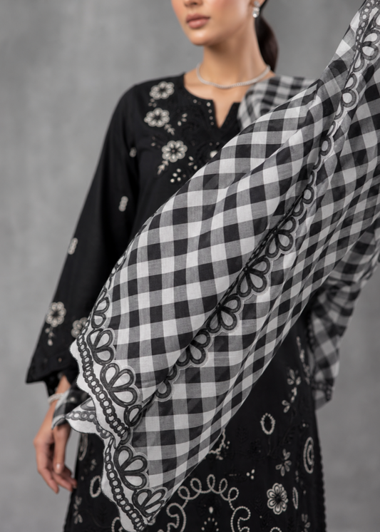 Pakistani Designer Black Lawn Suit Online in KSA Riyadh Saudi Arabia Oman Bahrain Qatar