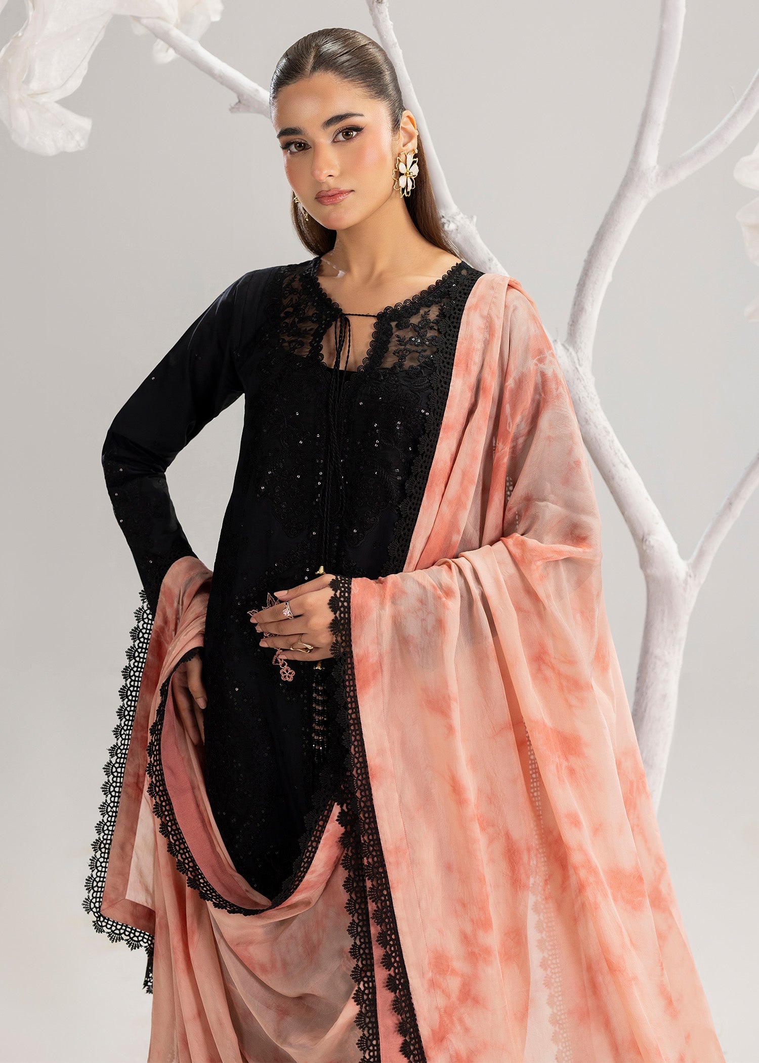 Pakistani Designer Black Lawn Suit Online in KSA Riyadh Saudi Arabia Oman Bahrain Qatar