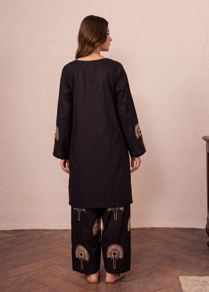 Pakistani Designer Black Lawn Suit Online in KSA Riyadh Saudi Arabia Oman Bahrain Qatar