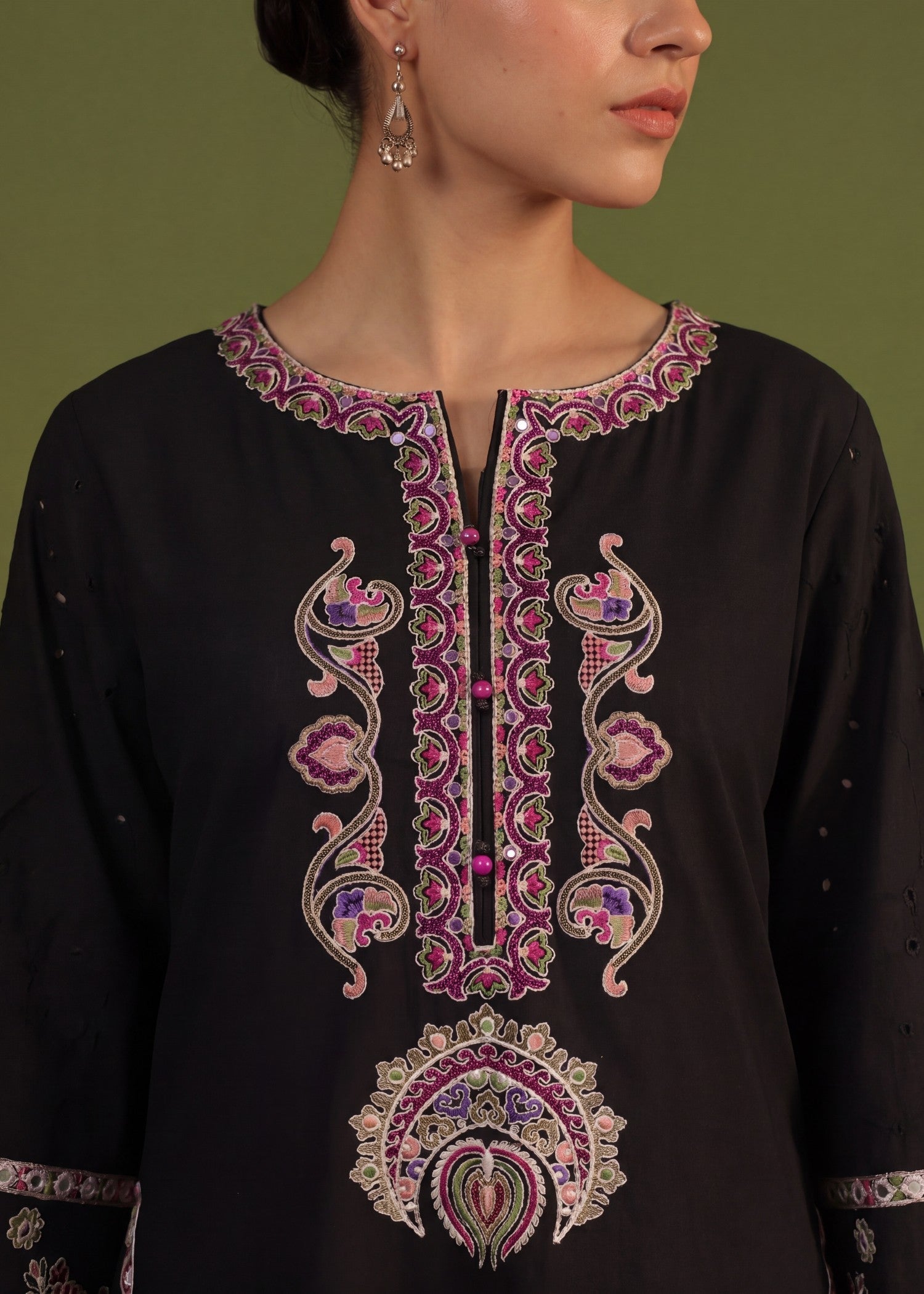 Pakistani Designer Black Lawn Suit Online in KSA Riyadh Saudi Arabia Oman Bahrain Qatar