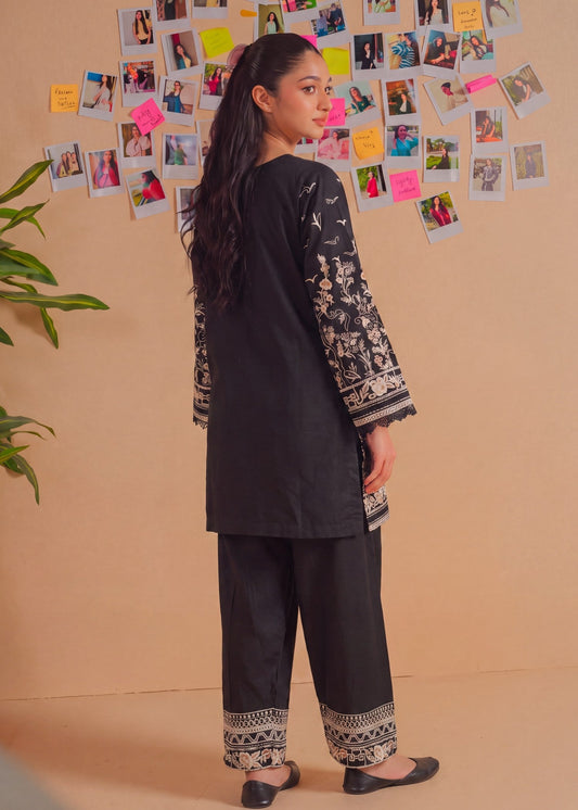 Pakistani Designer Black Lawn Suit Online in KSA Riyadh Saudi Arabia Oman Bahrain Qatar