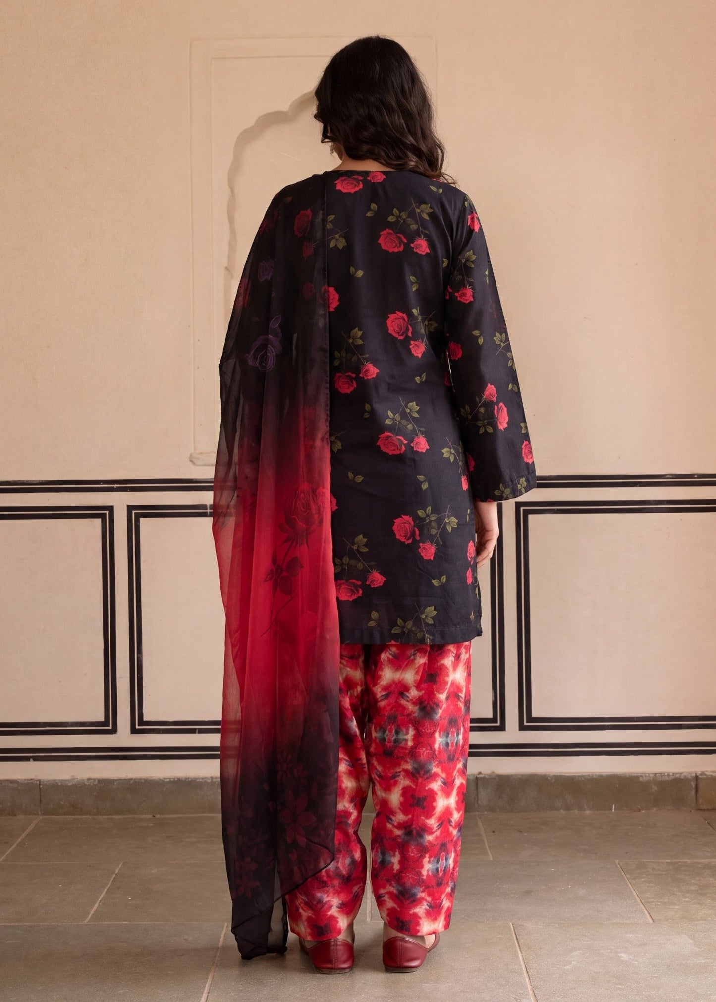 Pakistani Designer Black Lawn Suit Online in KSA Riyadh Saudi Arabia Oman Bahrain Qatar