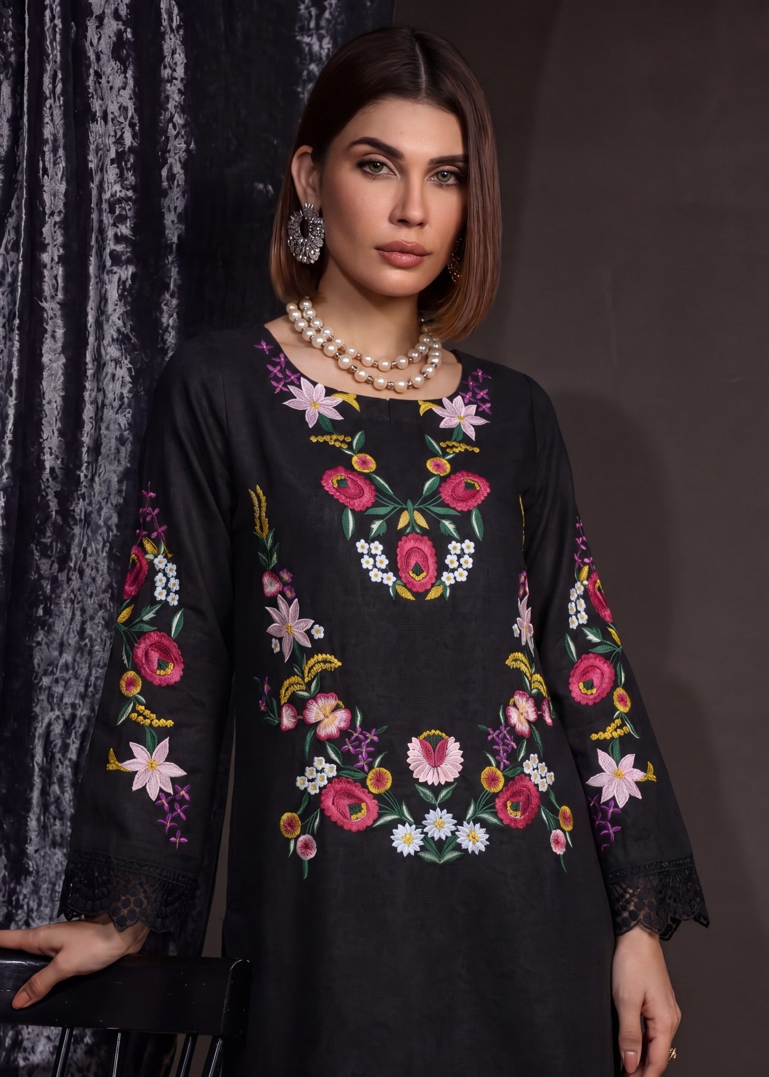 Pakistani Designer Black Lawn Suit Online in KSA Riyadh Saudi Arabia Oman Bahrain Qatar