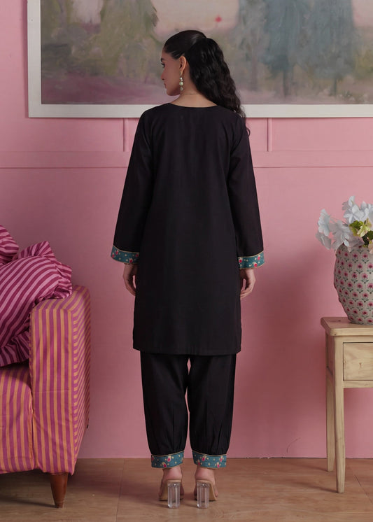 Pakistani Designer Black Lawn Suit Online in KSA Riyadh Saudi Arabia Oman Bahrain Qatar