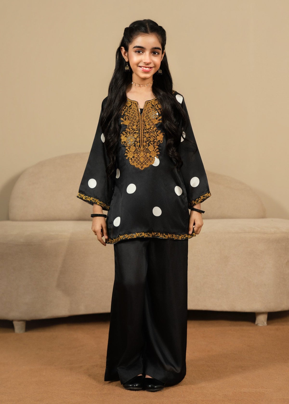 Pakistani Designer Black Silk Salwar Kameez Online in KSA Riyadh Saudi Arabia Oman Bahrain Qatar