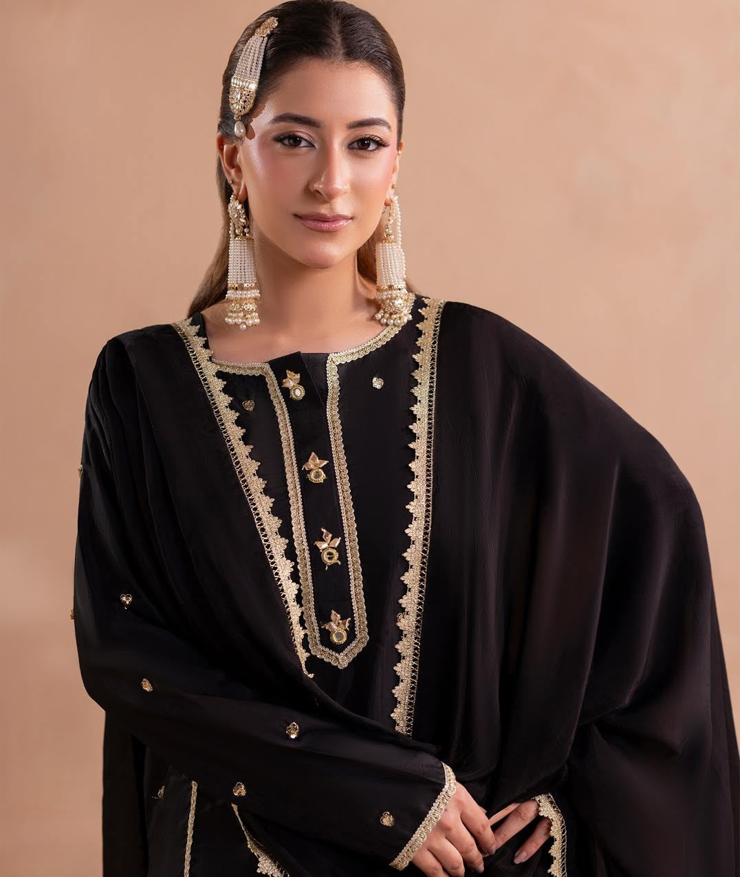 Pakistani Designer Black Silk Suit Online in KSA Riyadh Saudi Arabia Oman Bahrain Qatar