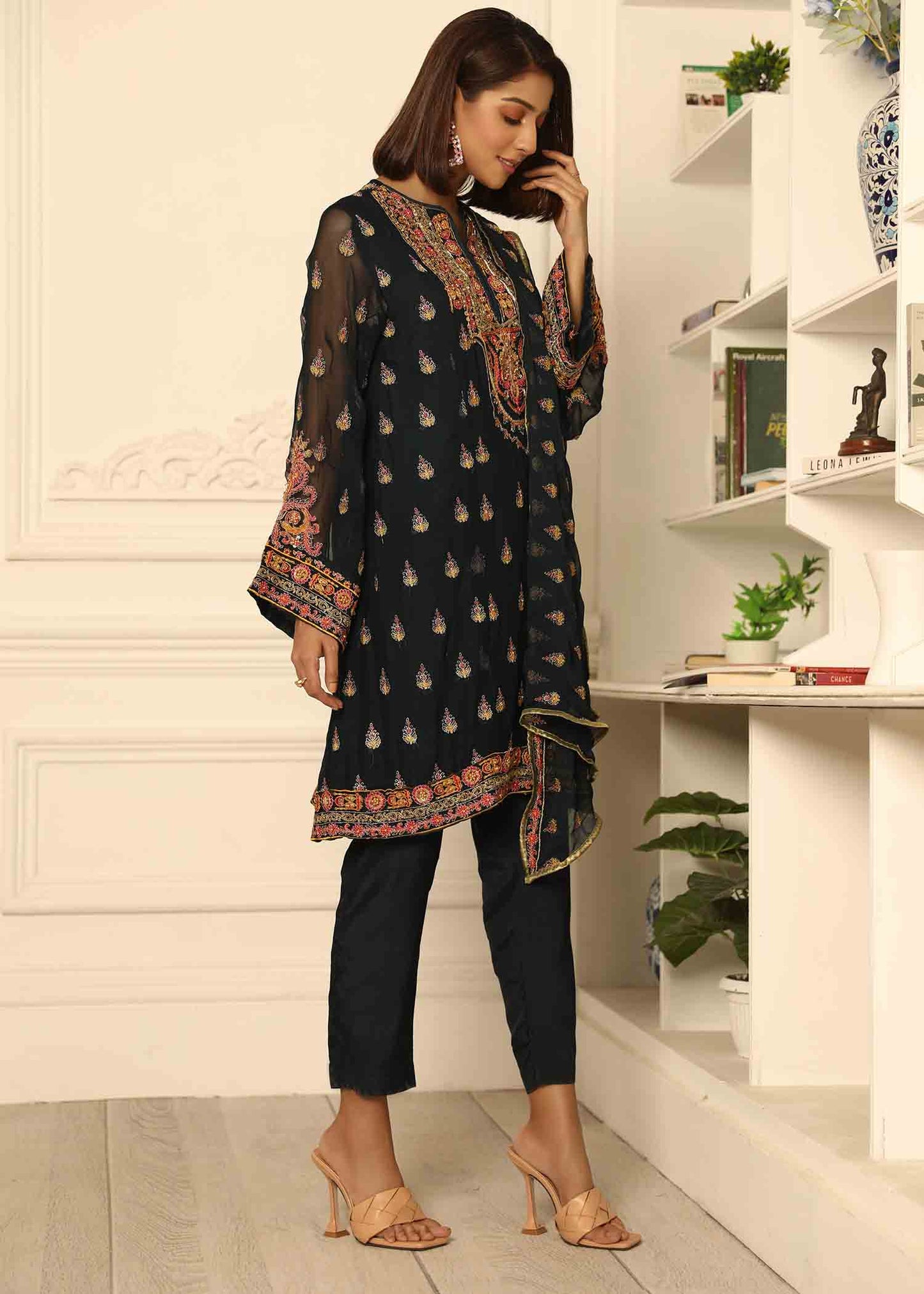 Pakistani Designer Blue Chiffon Salwar Kameez Online in KSA Riyadh Saudi Arabia Oman Bahrain Qatar