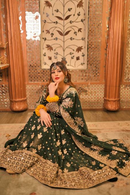 Pakistani Designer Bottle Green Chiffon Salwar Kameez Online in KSA Riyadh Saudi Arabia Oman Bahrain Qatar