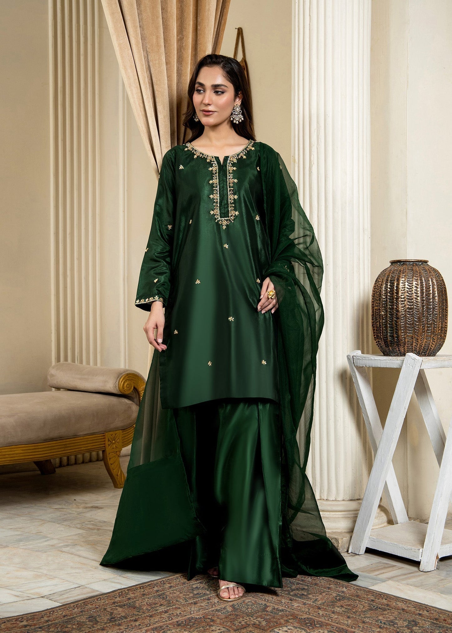 Pakistani Designer Bottle Green Farshi Shalwar Kameez Online in KSA Riyadh Saudi Arabia Oman Bahrain Qatar
