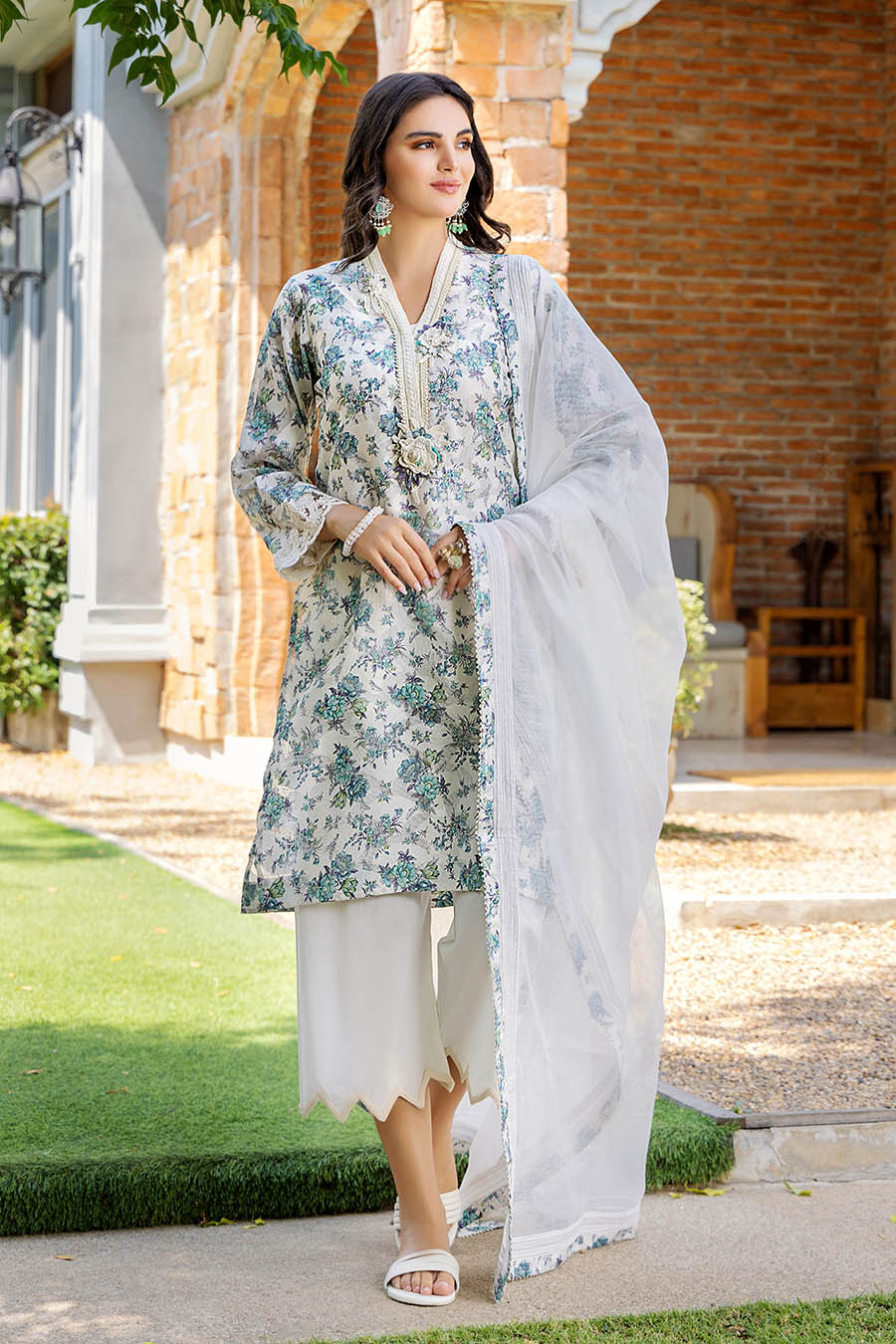 Pakistani Designer Brochette Cotton Salwar Kameez Online in KSA Riyadh Saudi Arabia Oman Bahrain Qatar
