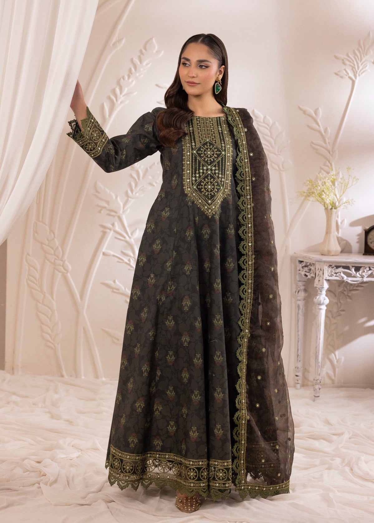 Pakistani Designer Charcoal Black Lawn Salwar Kameez Online in KSA Riyadh Saudi Arabia Oman Bahrain Qatar