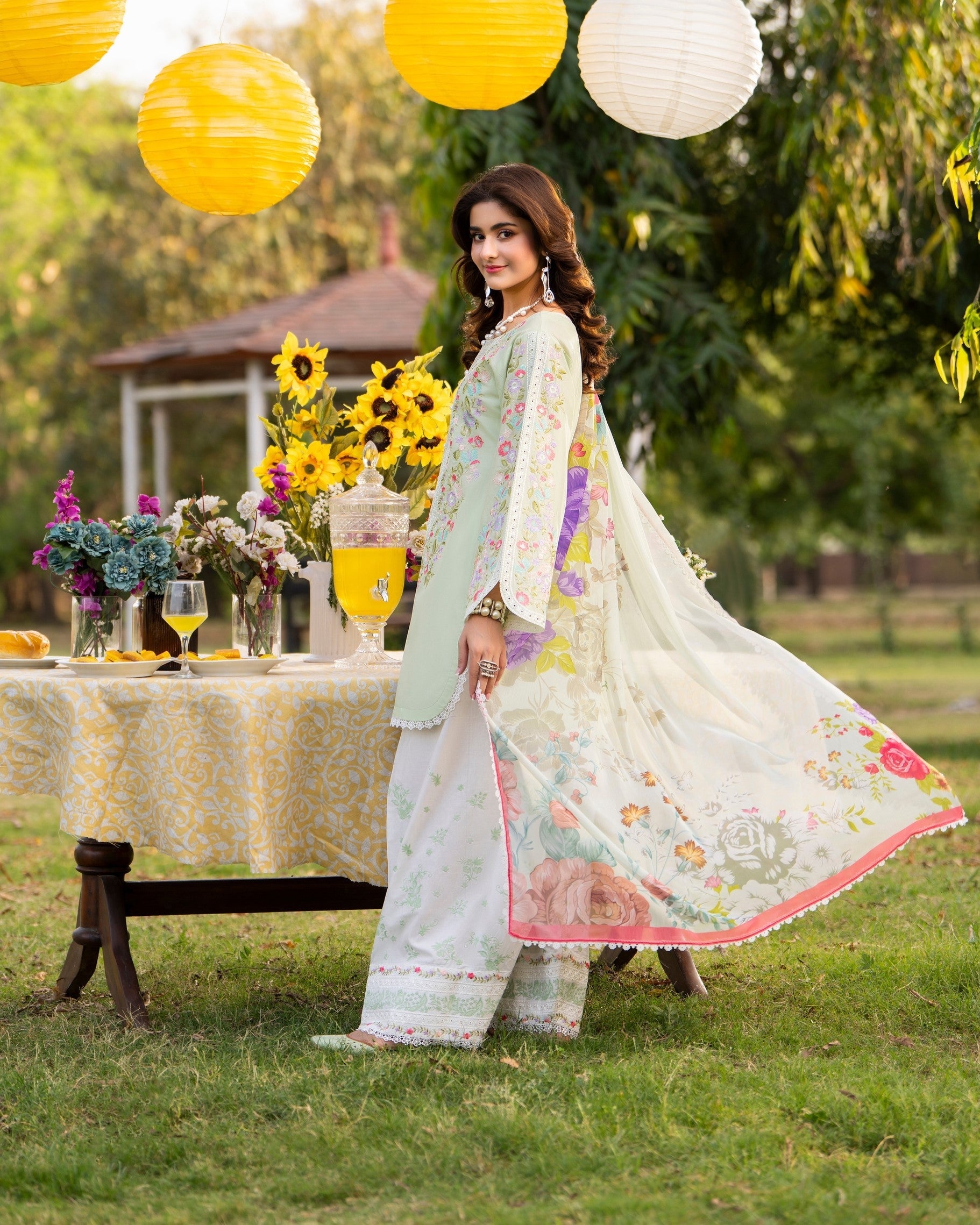 Pakistani Designer Chiffon Salwar Kameez Online in KSA Riyadh Saudi Arabia Oman Bahrain Qatar