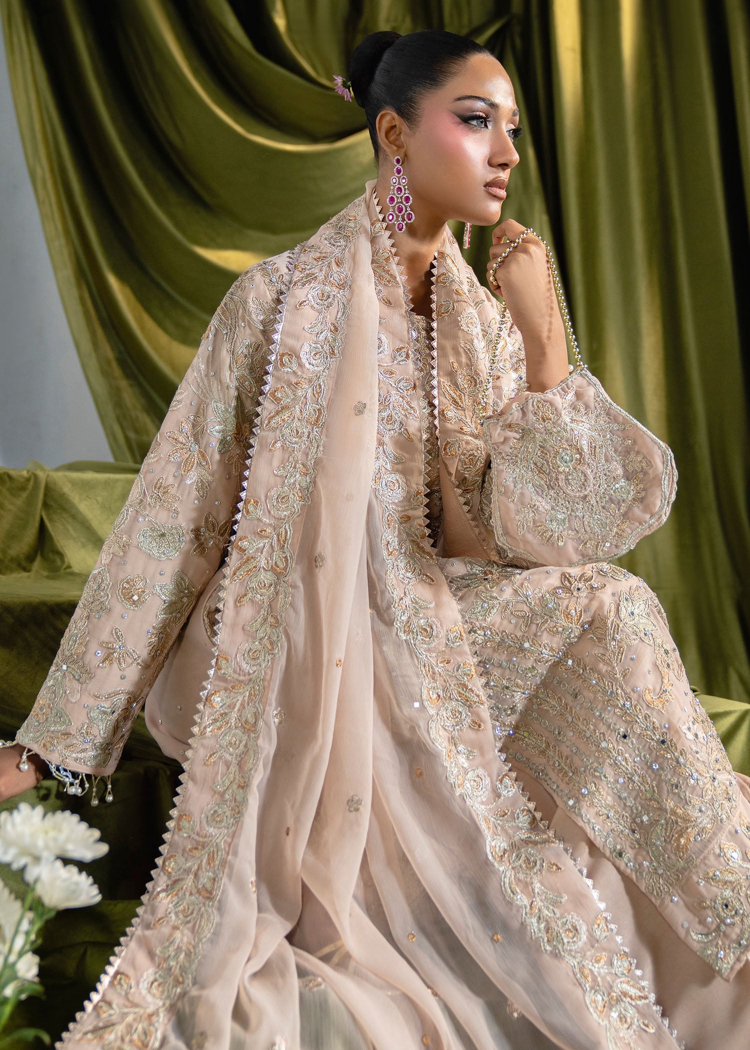 Pakistani Designer Cream Charmuse Salwar Suit Online in KSA Riyadh Saudi Arabia Oman Bahrain Qatar