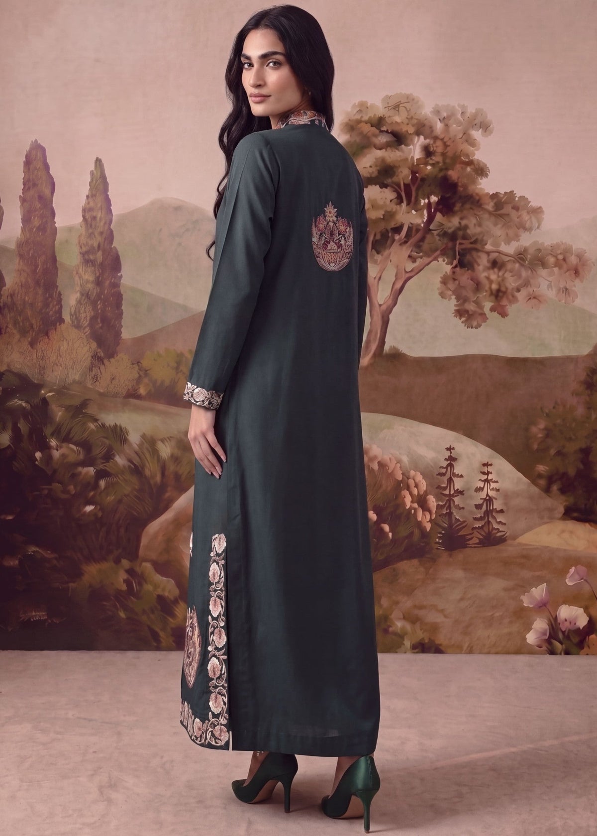 Pakistani Designer Dark Green Dhanak Kaftan Online in KSA Riyadh Saudi Arabia Oman Bahrain Qatar